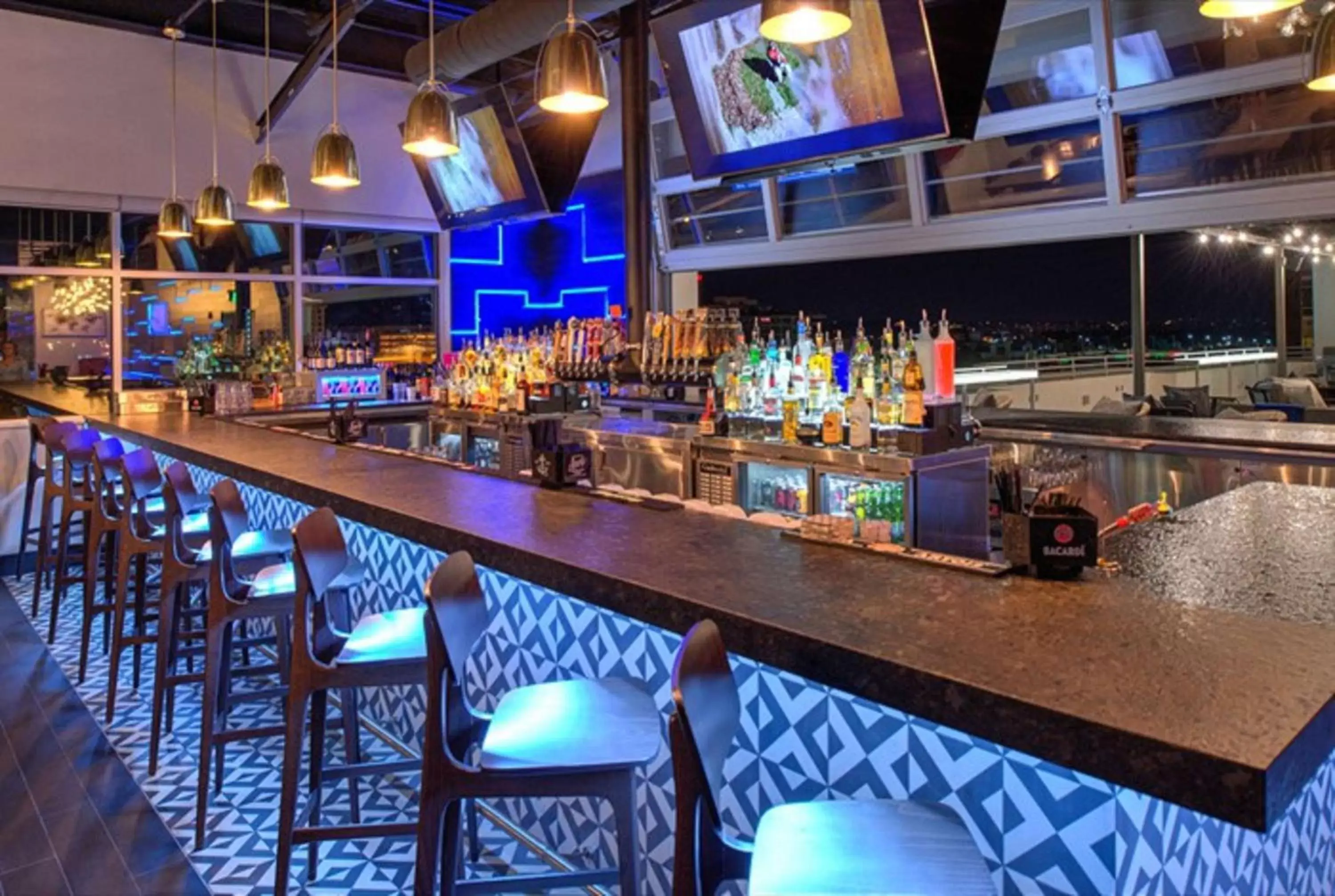 Lounge or bar in Hilton Garden Inn Little Rock Downtown Lounge or bar in Hilton Garden Inn Little Rock Downtown