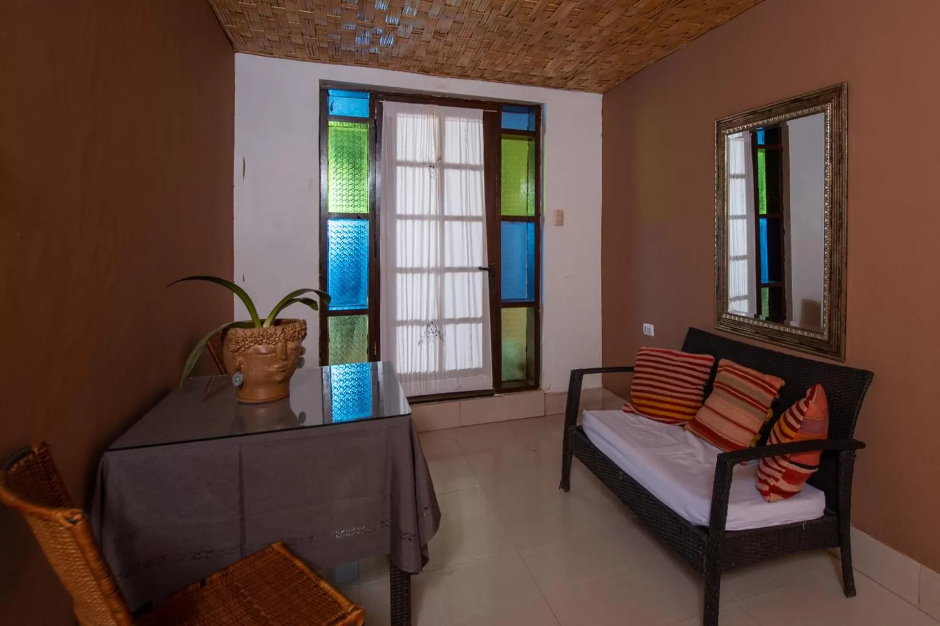 Living room, Bed in Hotel Pat'ta Hoiri