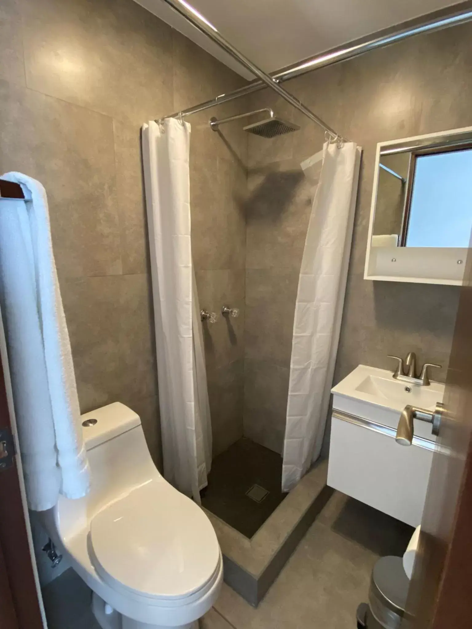 Bathroom in Hotel Nest