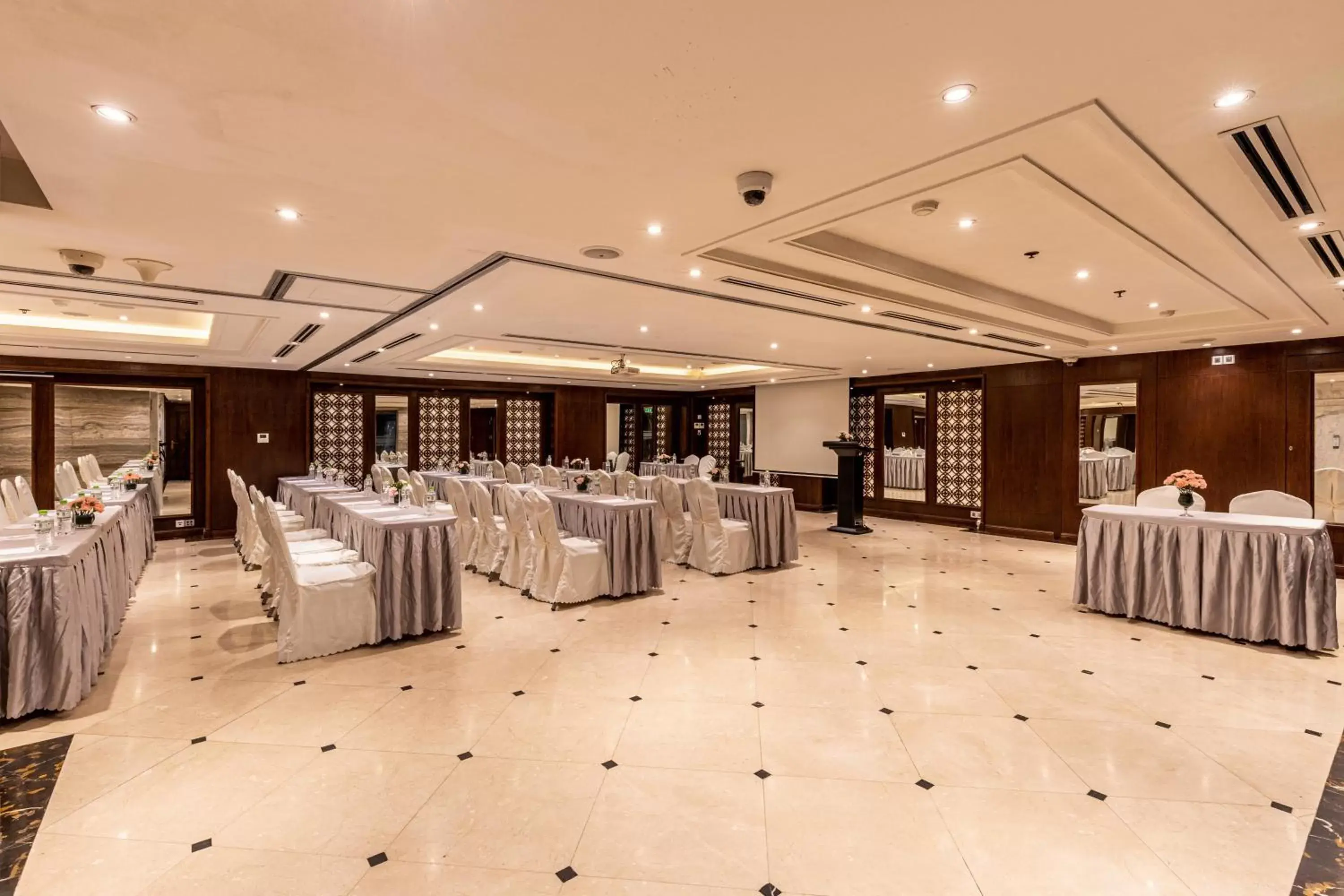 Meeting/conference room, Banquet Facilities in The Lapis Hotel