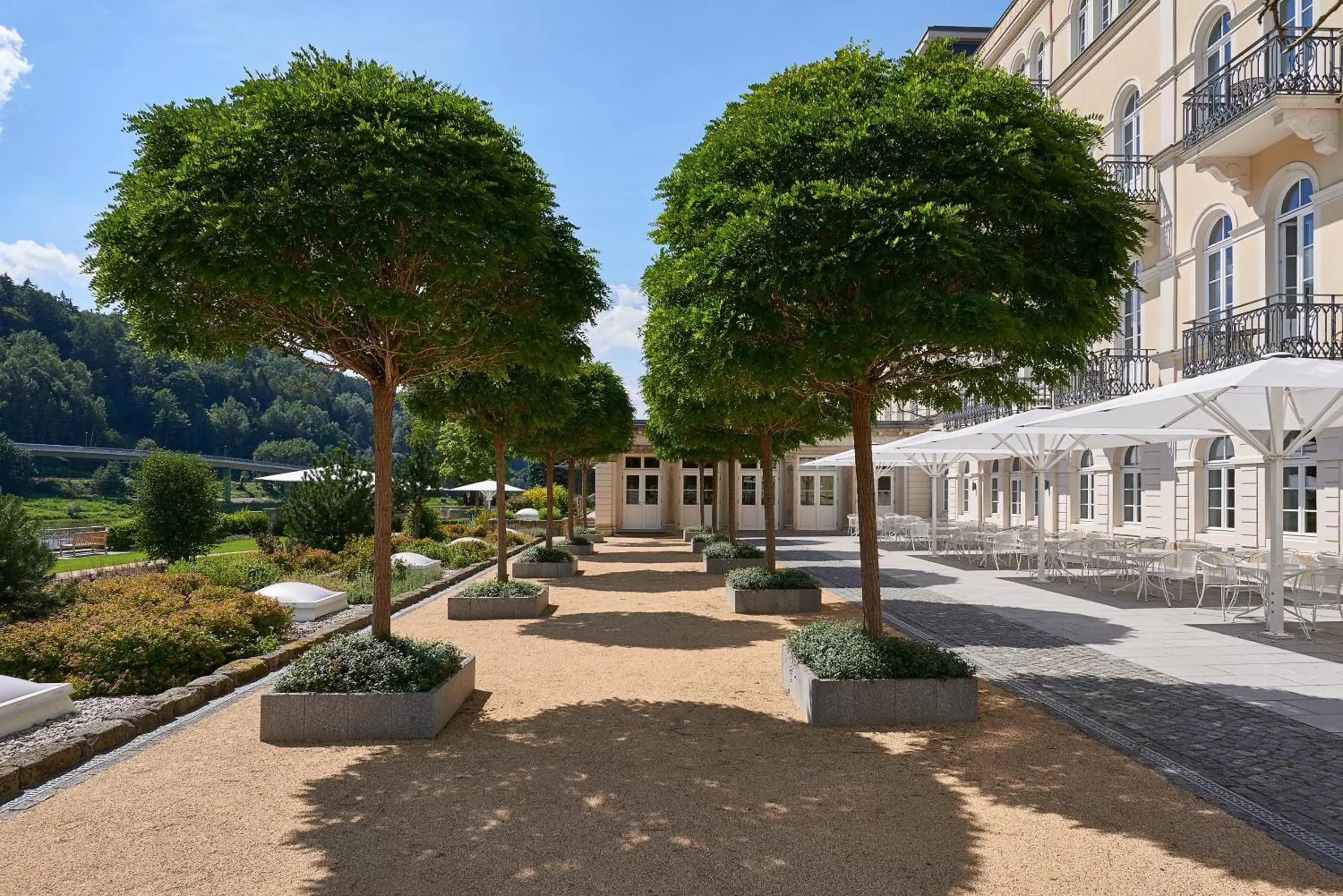 Garden, Facade/Entrance in Hotel Elbresidenz an der Therme