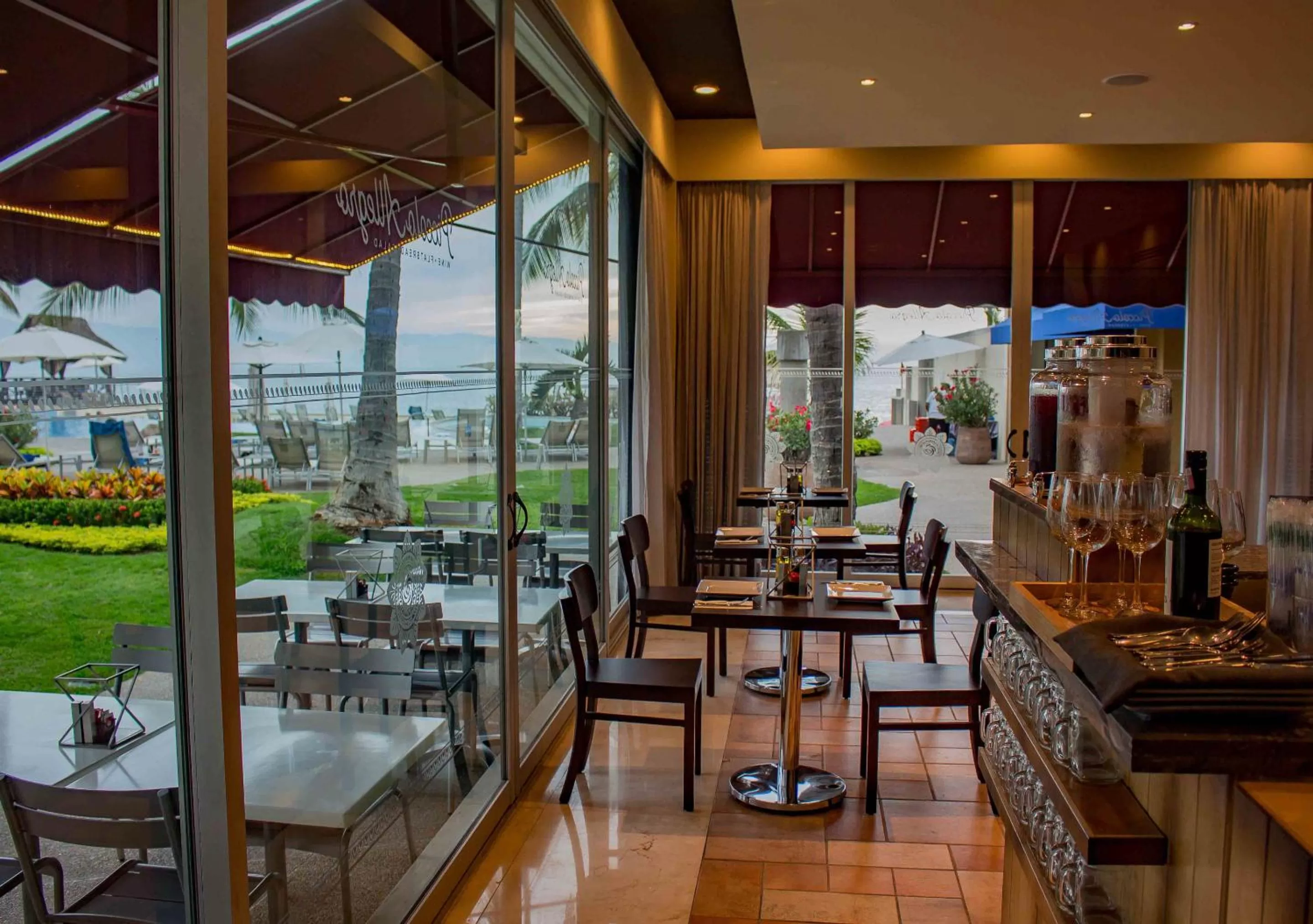 Restaurant/places to eat in Sunset Plaza Beach Resort Puerto Vallarta All Inclusive