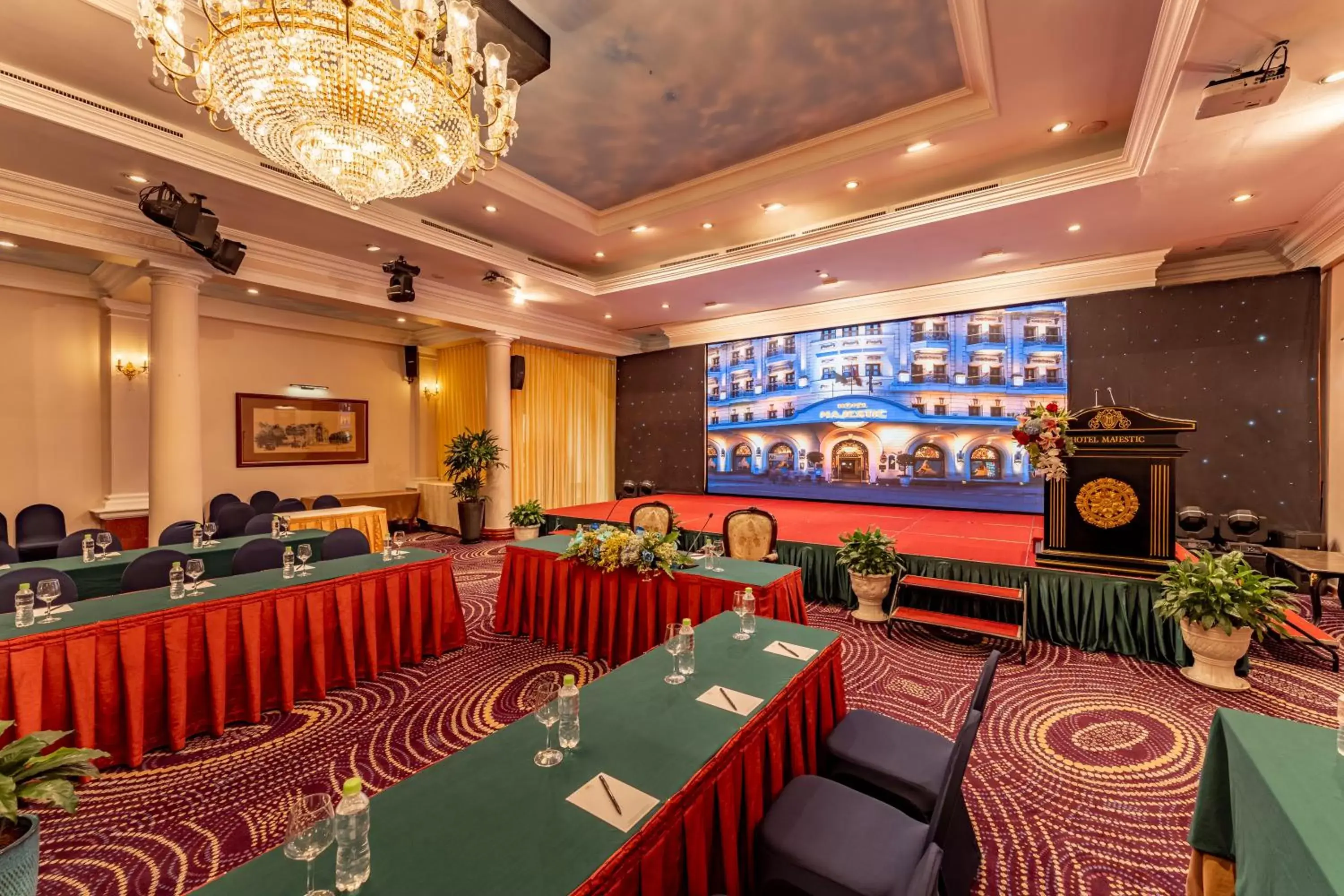 Meeting/conference room, Restaurant/Places to Eat in Hotel Majestic Saigon