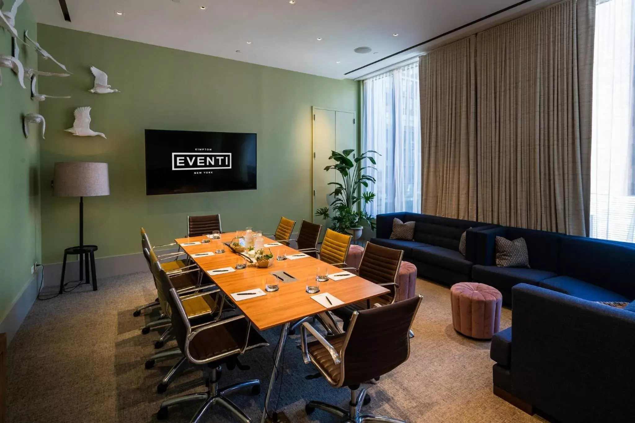 Meeting/conference room in Kimpton Hotel Eventi, an IHG Hotel