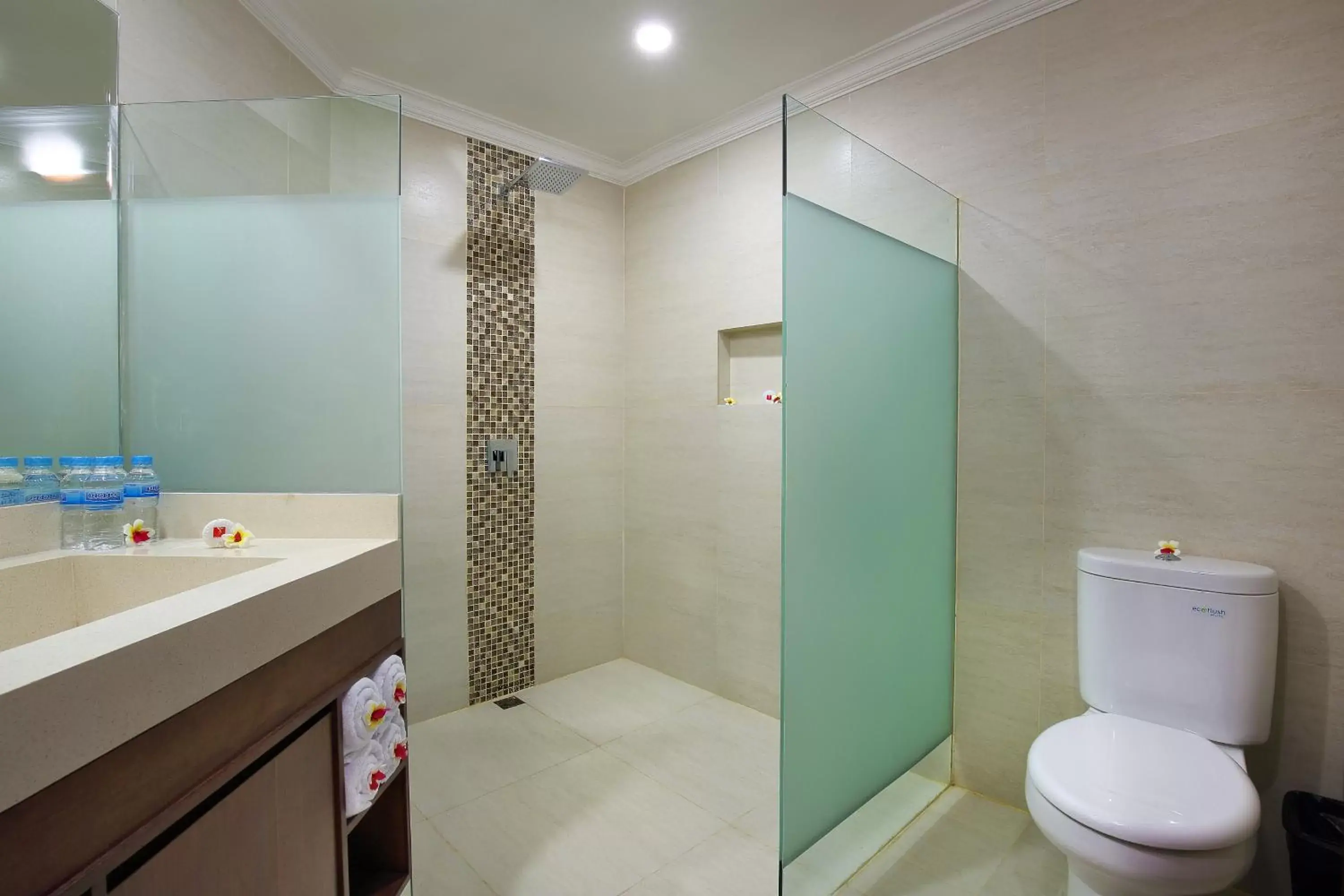 Bathroom in Dewi Sri Hotel