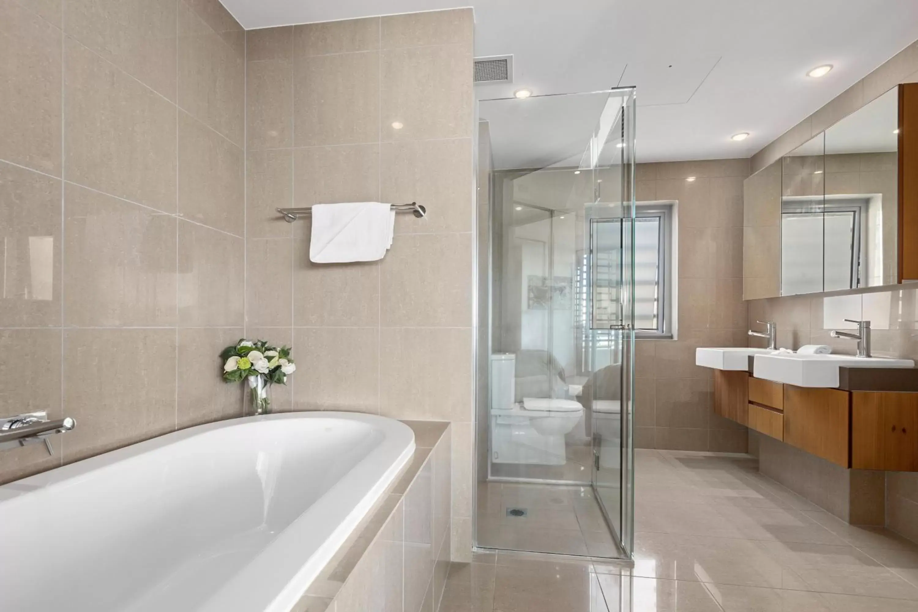 Shower, Bathroom in Cotton Beach Resort - Tweed Coast Holidays ®