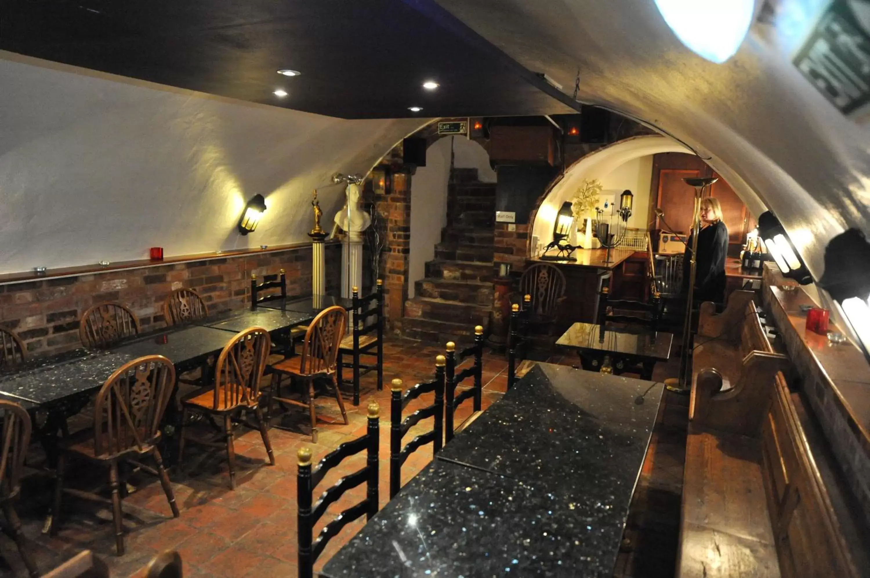 Lounge or bar, Restaurant/Places to Eat in The Greyhound Coaching Inn