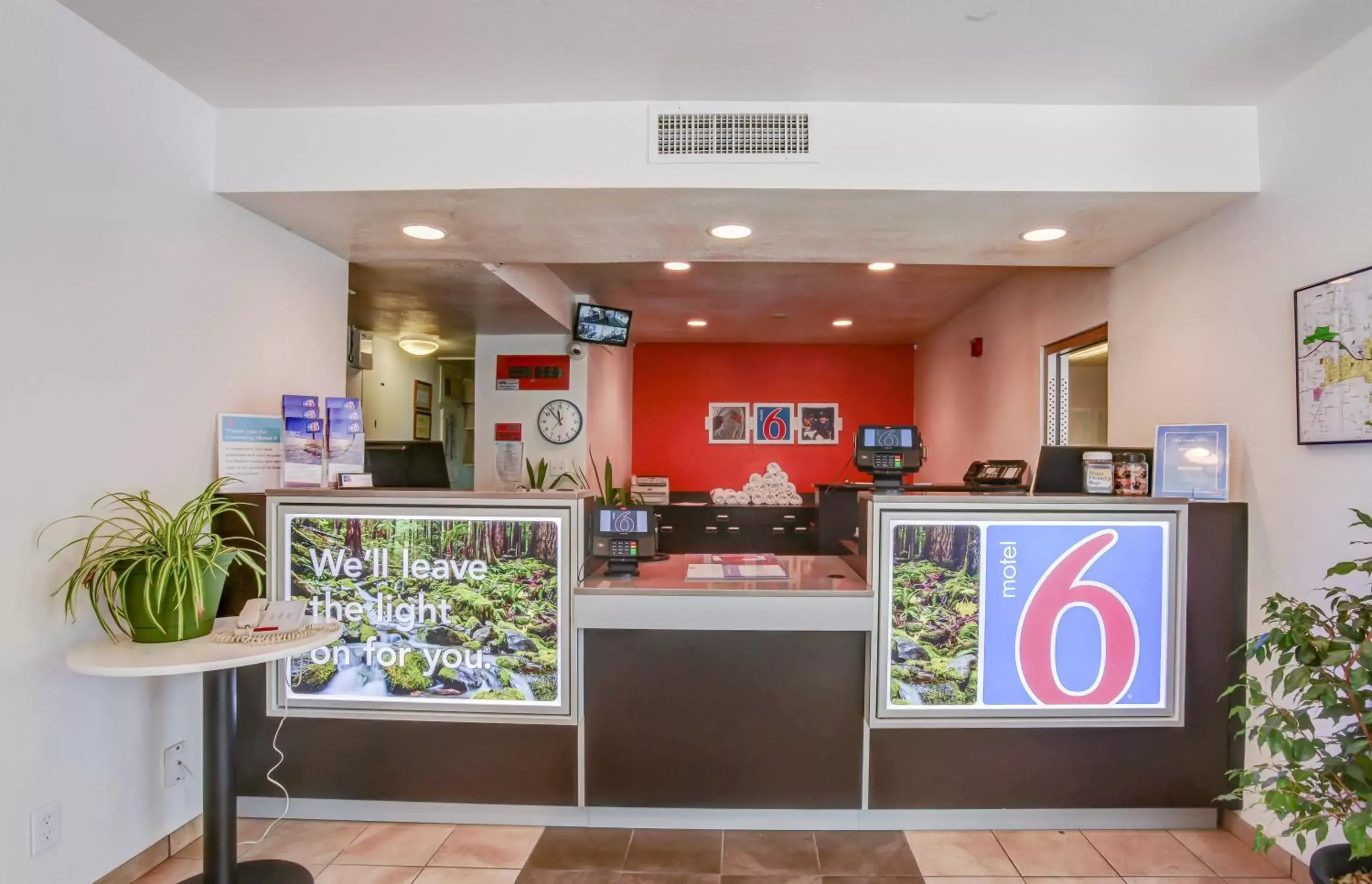 Lobby or reception in Motel 6-Grants Pass, OR Lobby or reception in Motel 6-Grants Pass, OR