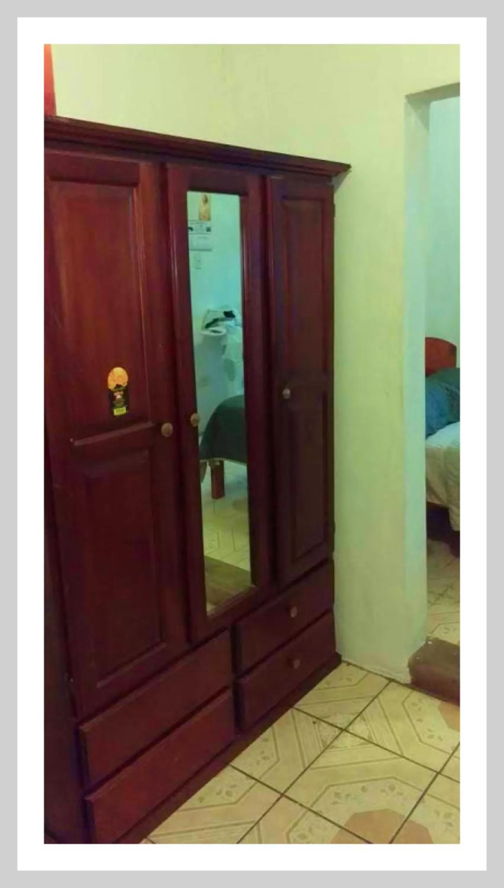 wardrobe in Maxroomz