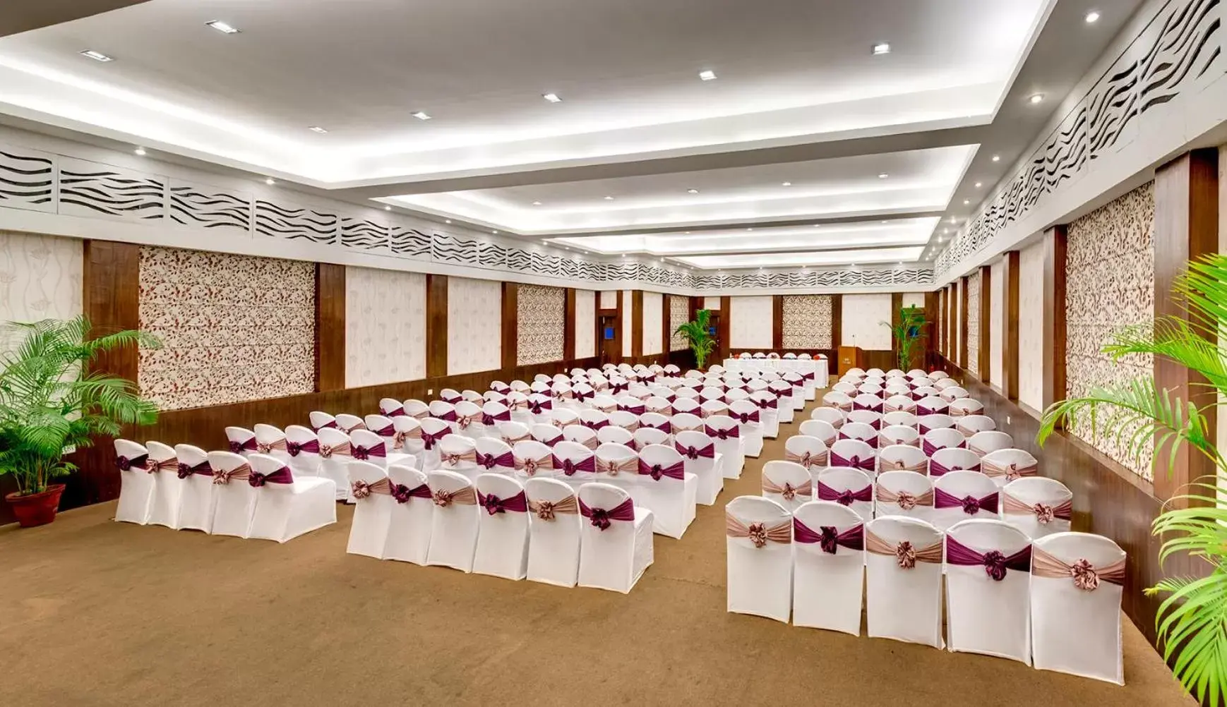 Business facilities, Banquet Facilities in Hotel Hindustan International