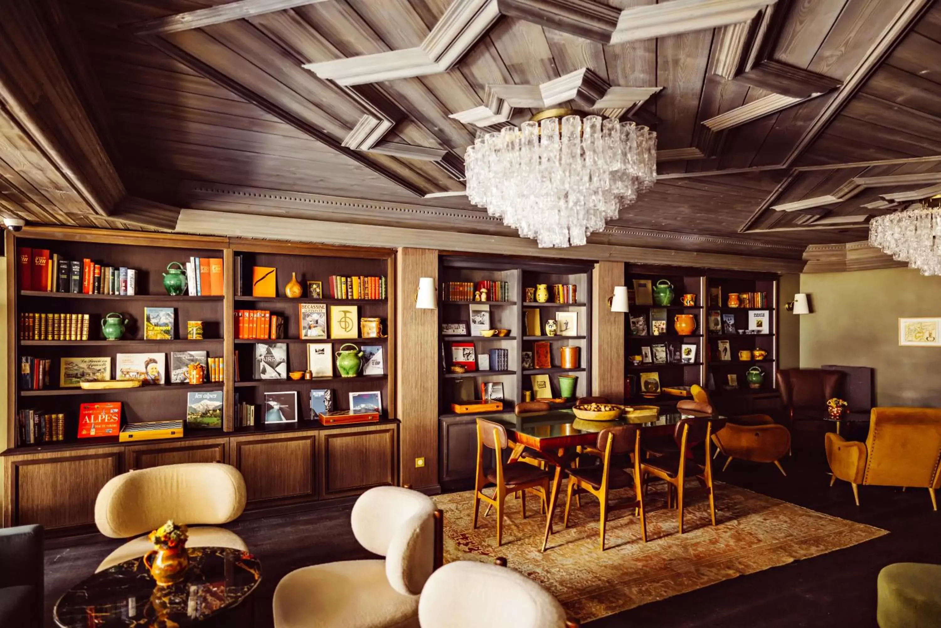 Library in Le Fitz Roy, a Beaumier hotel