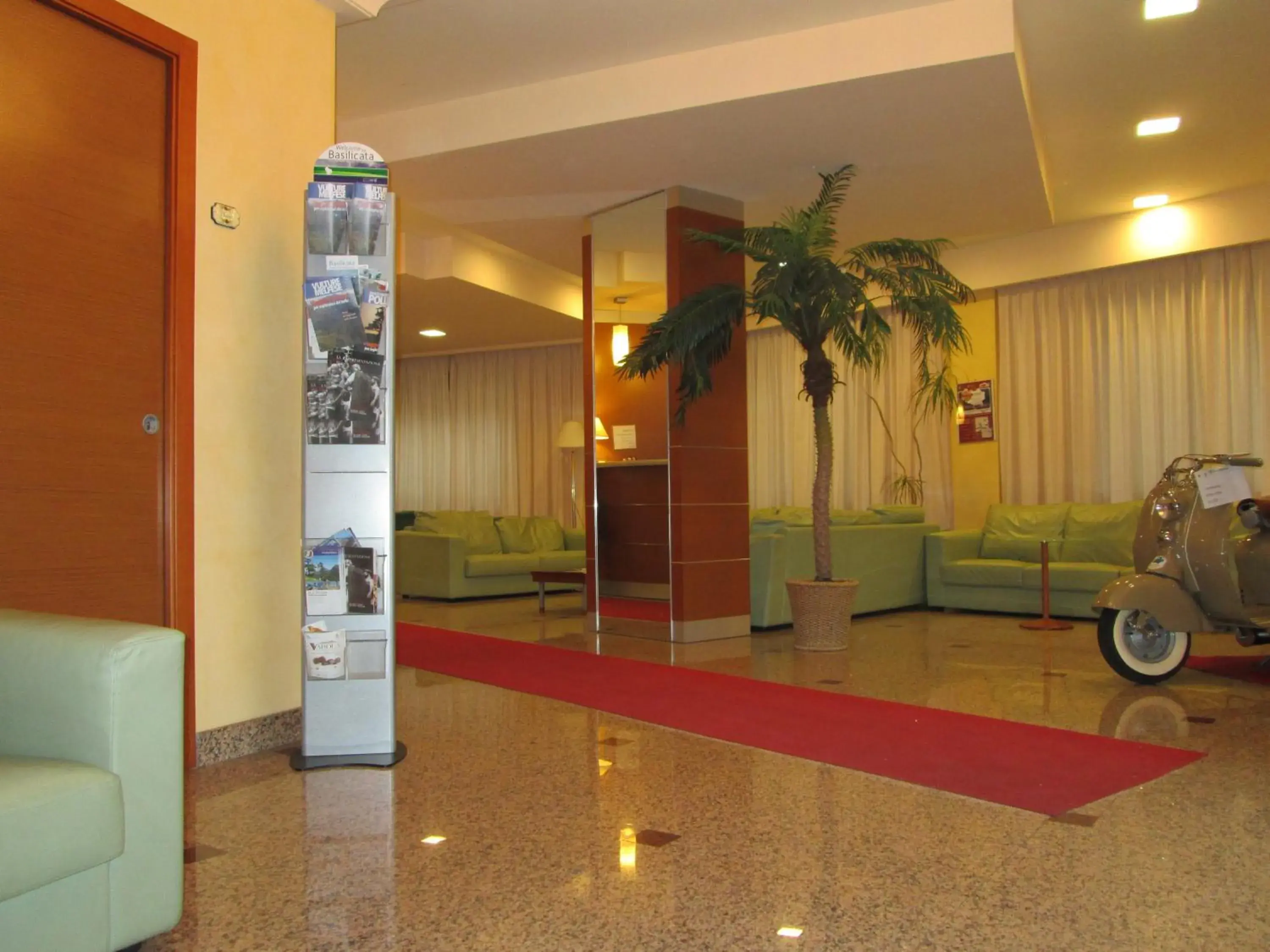 Lobby or reception, Bathroom in Hotel Due Pini