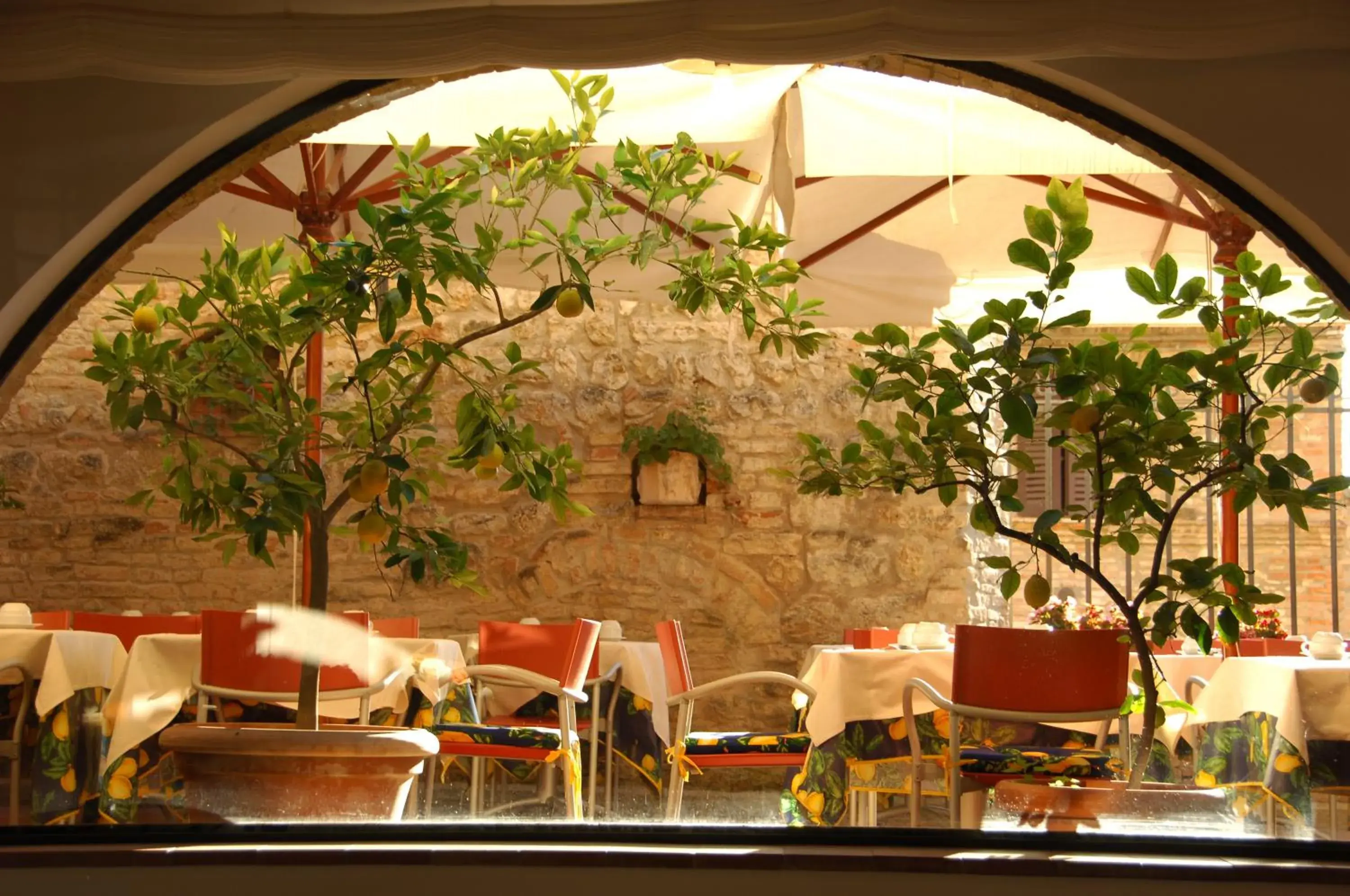 Balcony/Terrace, Restaurant/Places to Eat in Leon Bianco