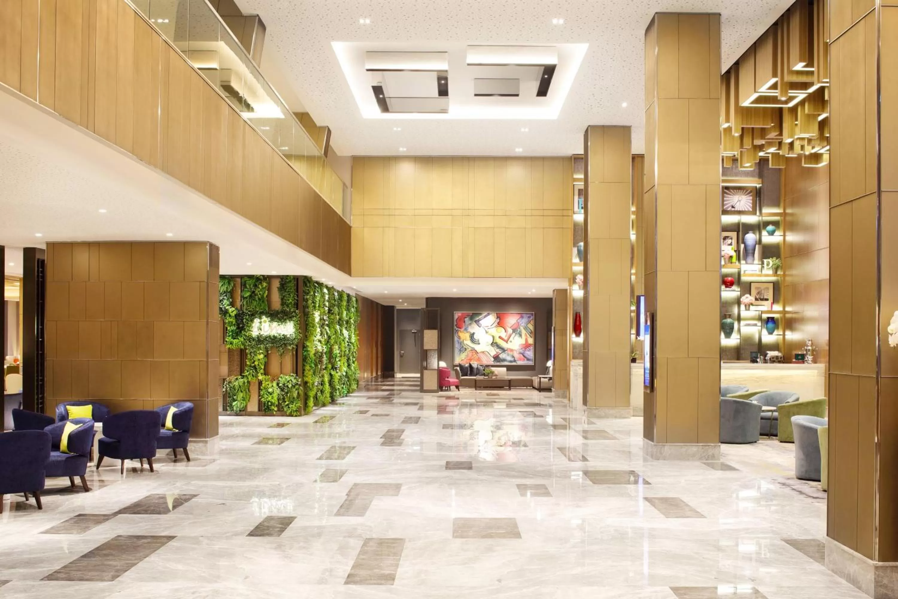Lobby or reception in Four Points by Sheraton Surabaya, Tunjungan Plaza