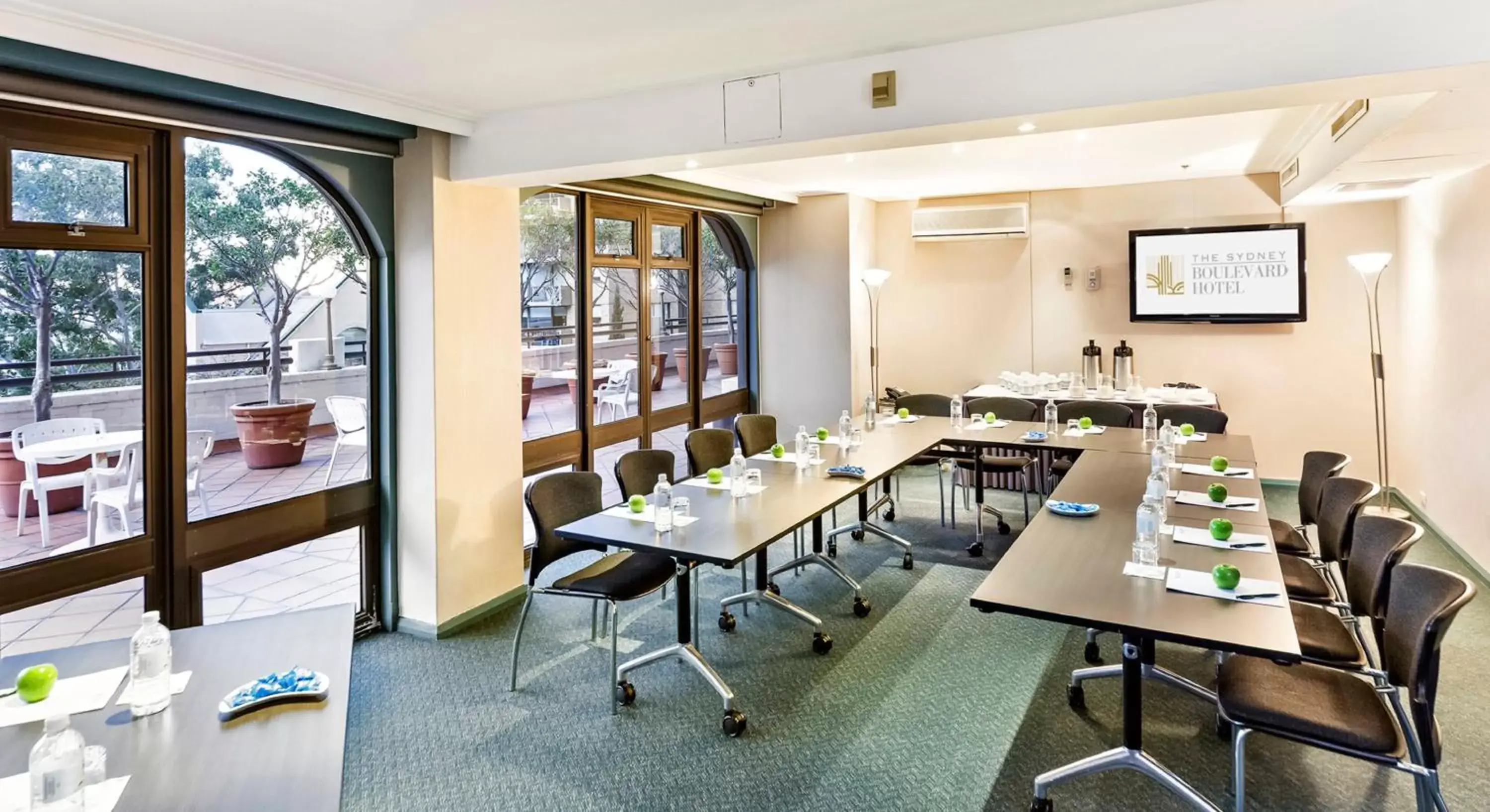 Meeting/conference room in The Sydney Boulevard Hotel