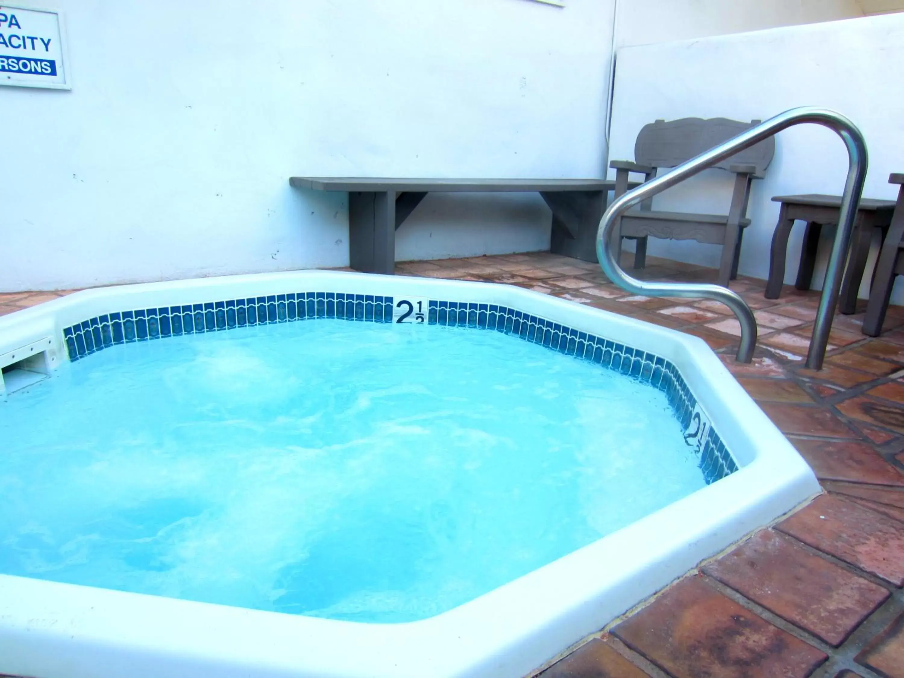 Swimming Pool in Hotel Pacific