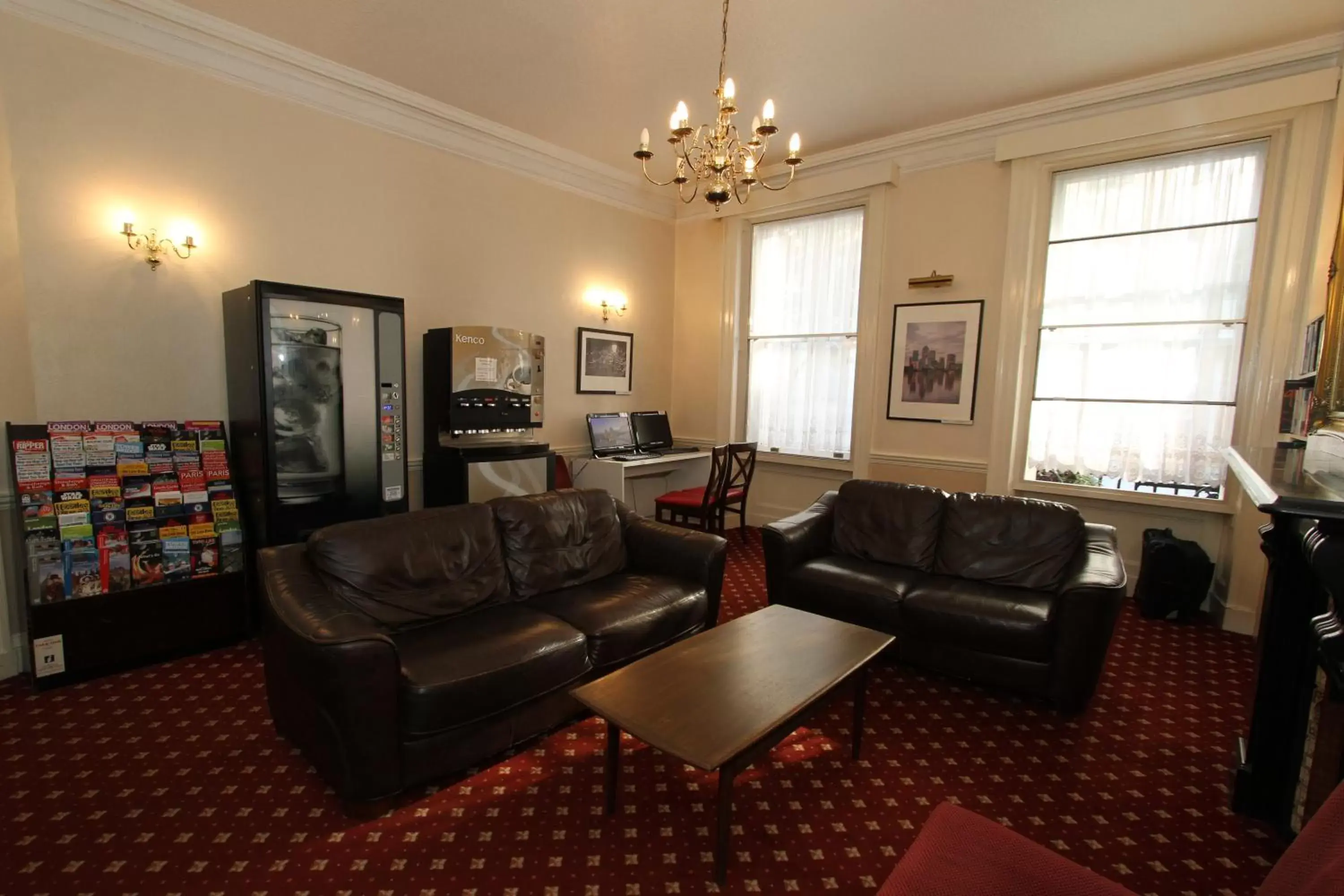 Lobby or reception, Seating Area in Ridgemount Hotel