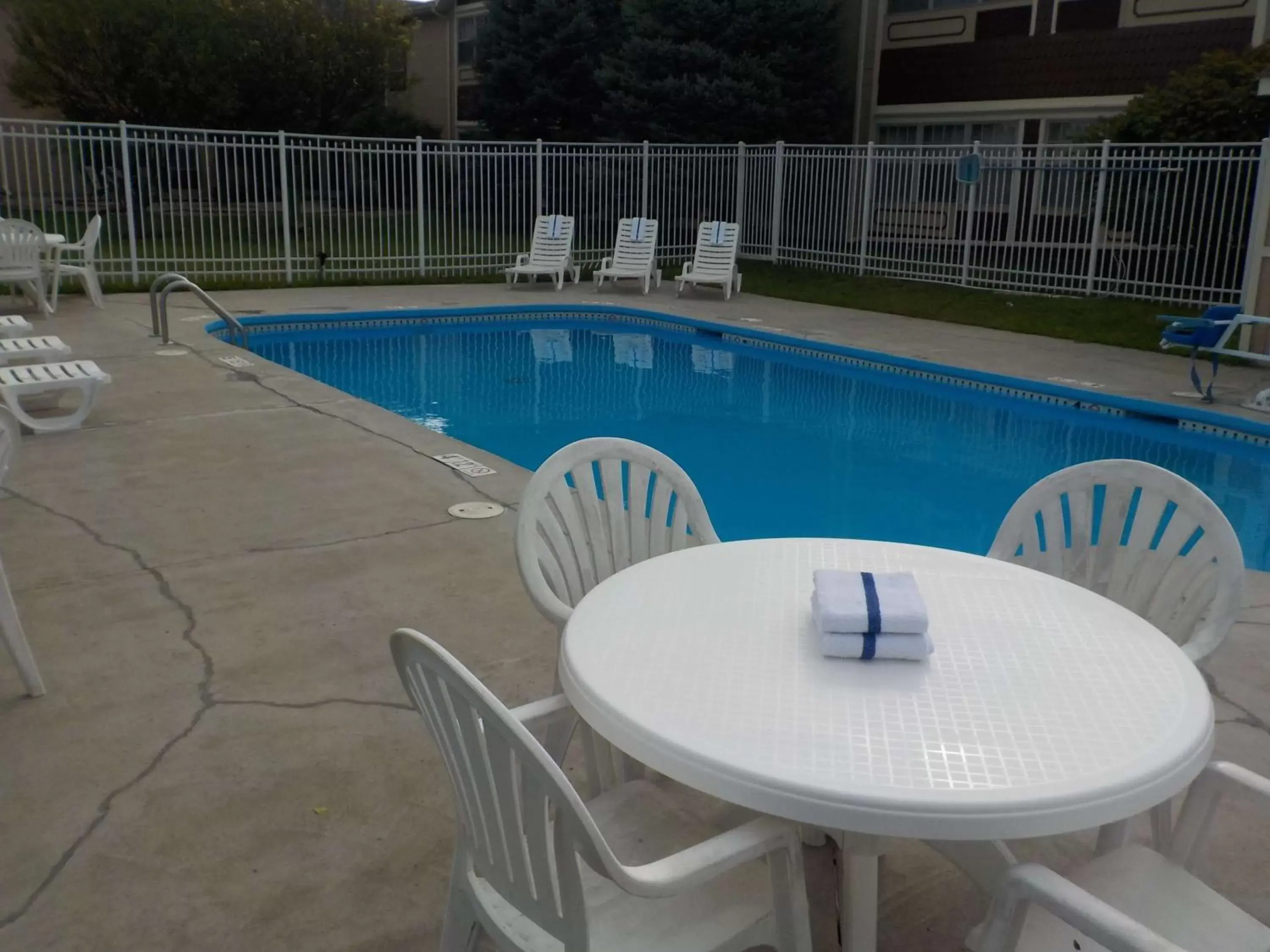 Pool view, Swimming Pool in SureStay Plus Hotel by Best Western Auburn
