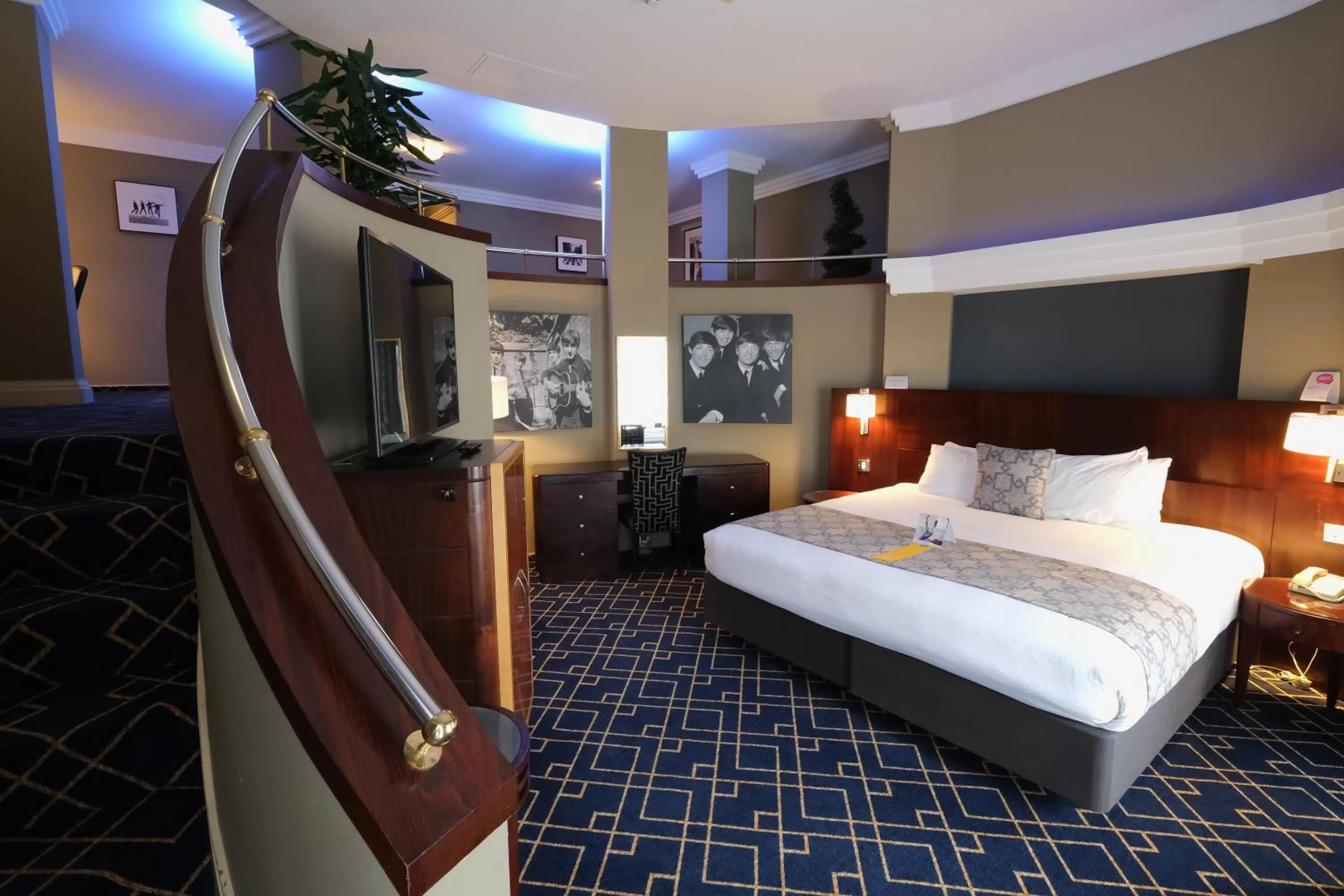 Bed in Crowne Plaza Liverpool - John Lennon Airport by IHG