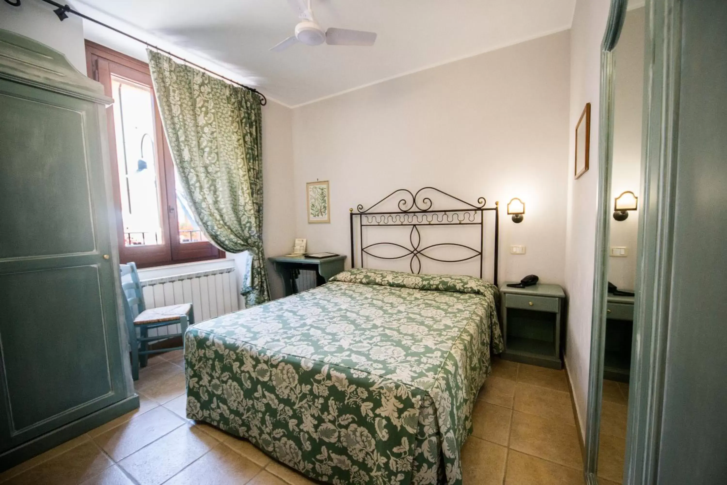 Bedroom, Room Photo in Hotel Il Tiglio