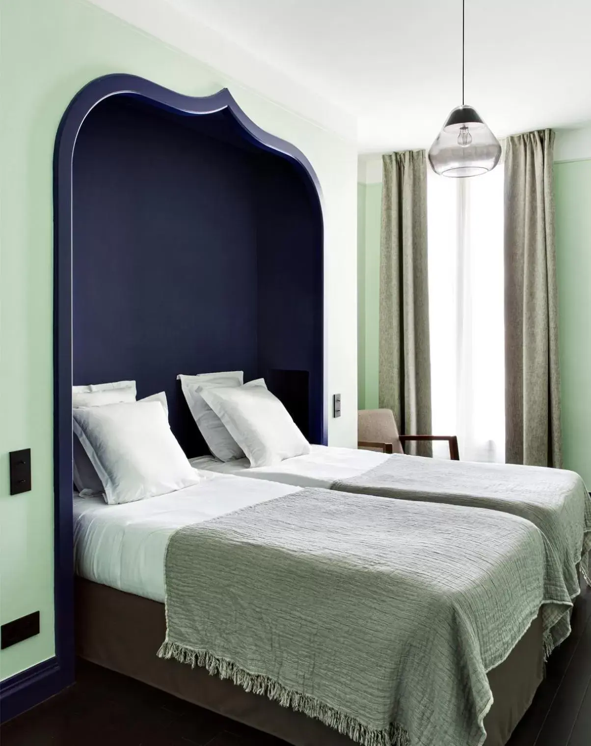 Bedroom, Bed in New Hotel Le Quai - Vieux Port