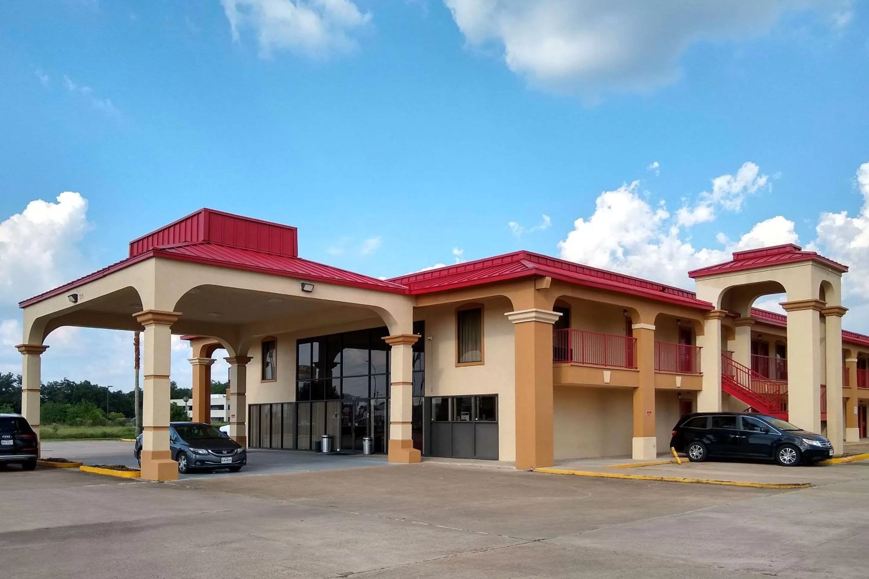 Property building in Econo Lodge Inn & Suites West - Energy Corridor