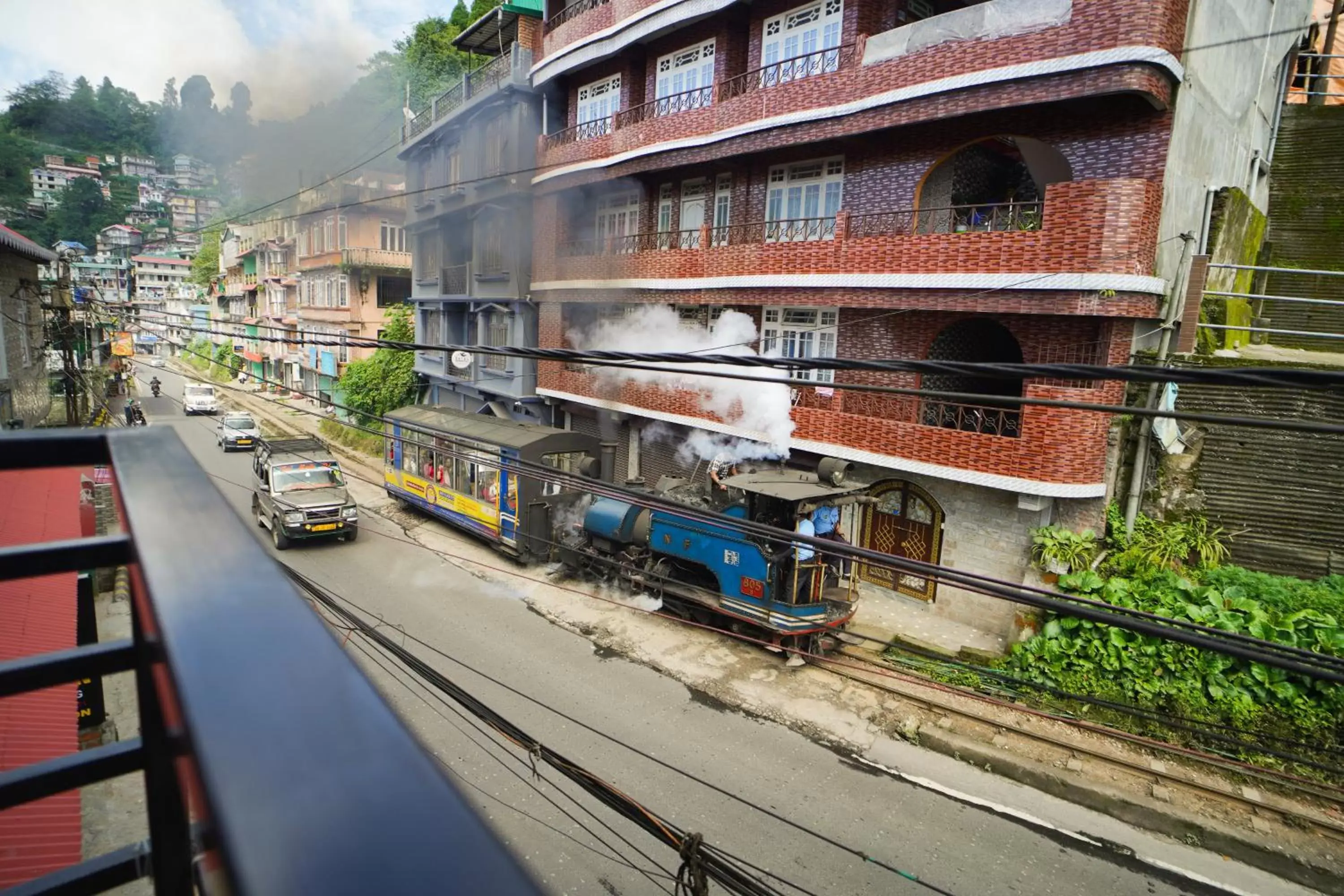 Property building in Hotel Hill Queen near Sherpa Gumba Darjeeling Mall 5 Min Couple Friendly Property building in Hotel Hill Queen near Sherpa Gumba Darjeeling Mall 5 Min Couple Friendly