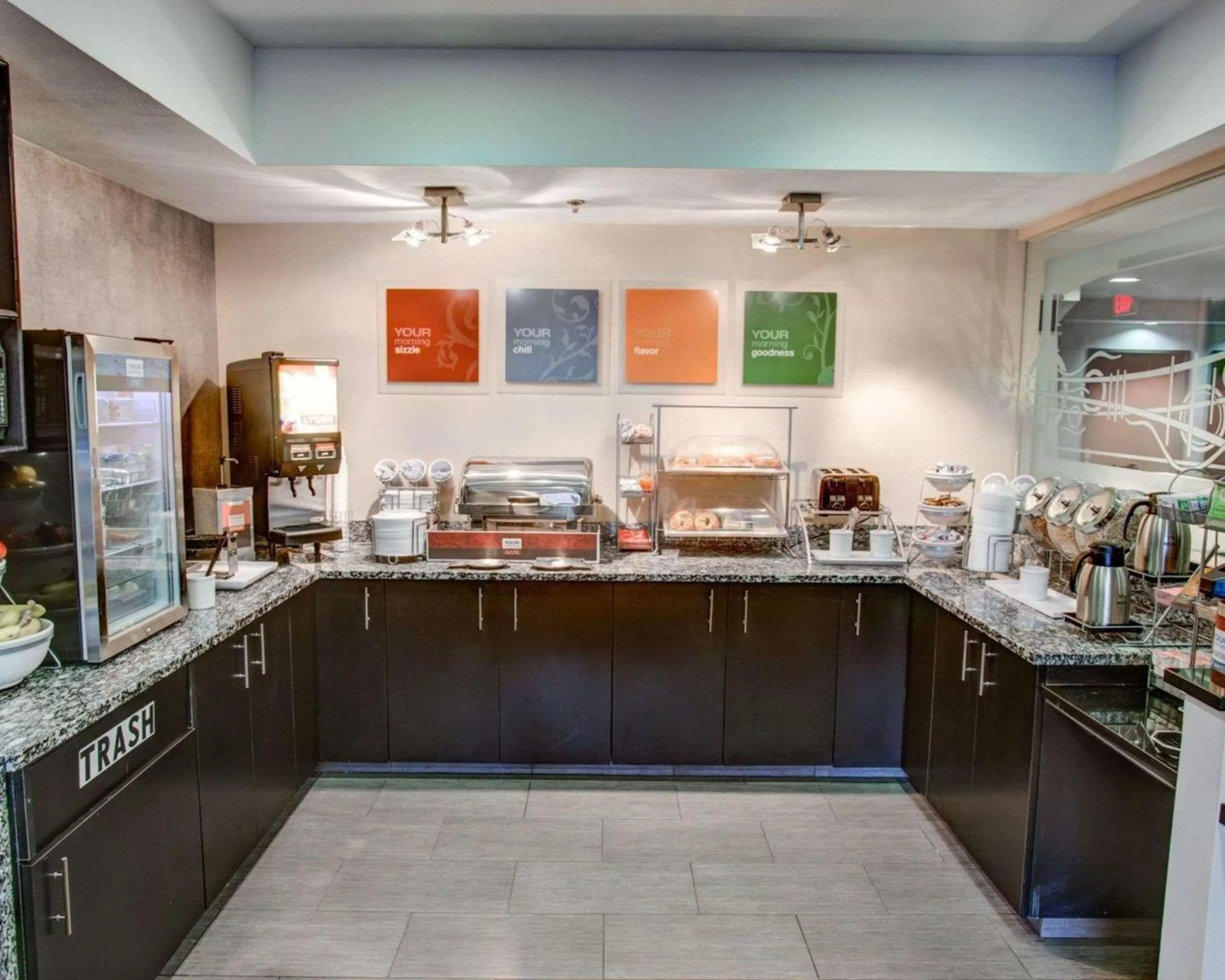 Restaurant/places to eat in Comfort Suites Pittsburgh Airport