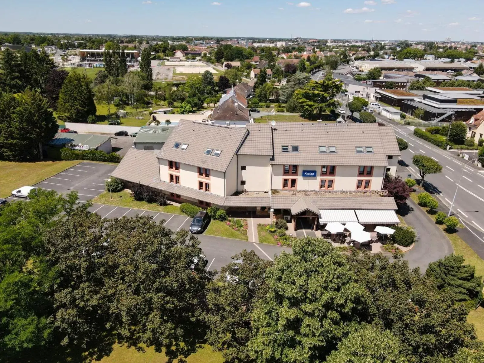 Property building, Bird's-eye View in Kyriad Chateauroux