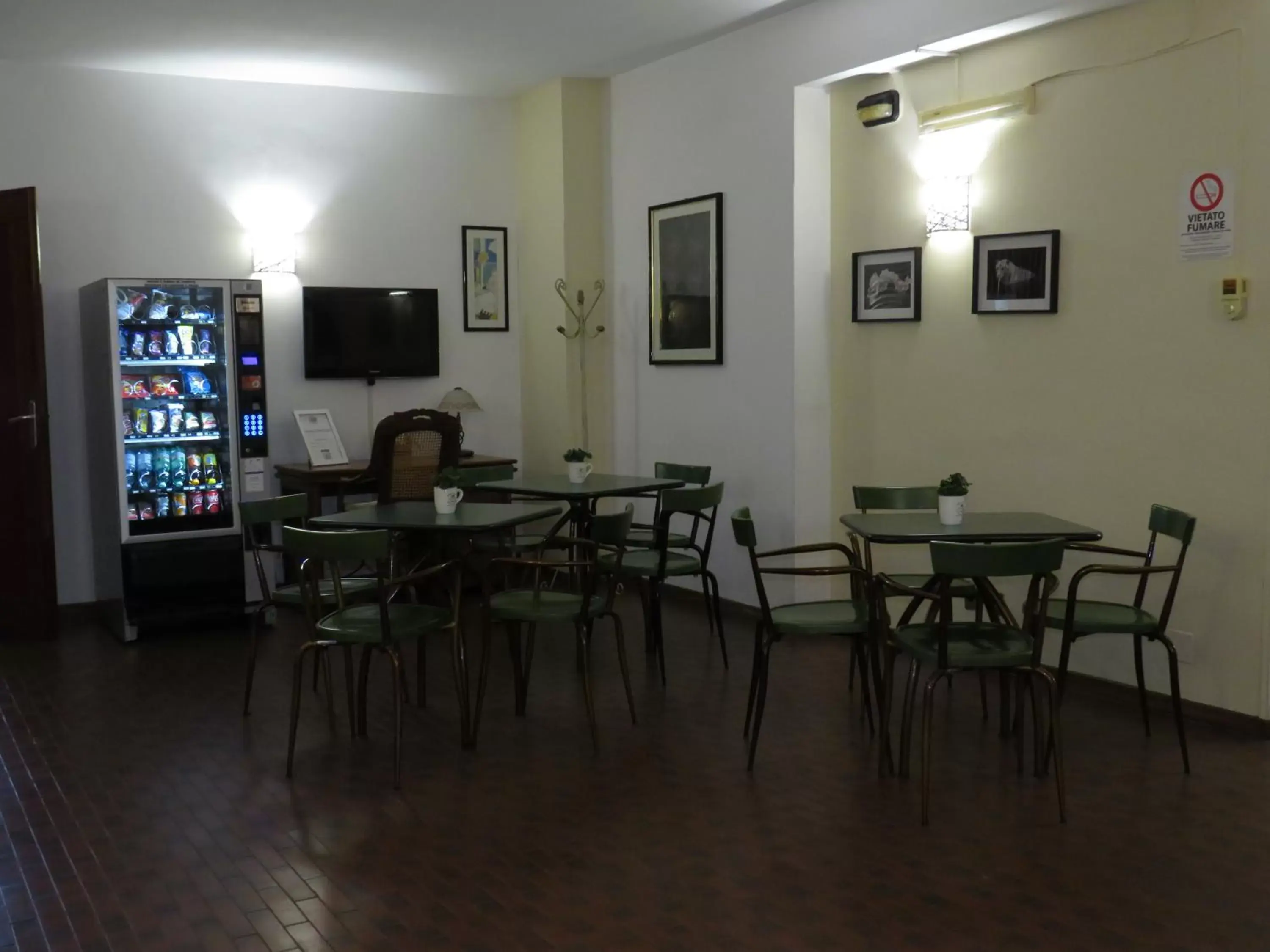 TV and multimedia, Restaurant/Places to Eat in Hotel San Michele