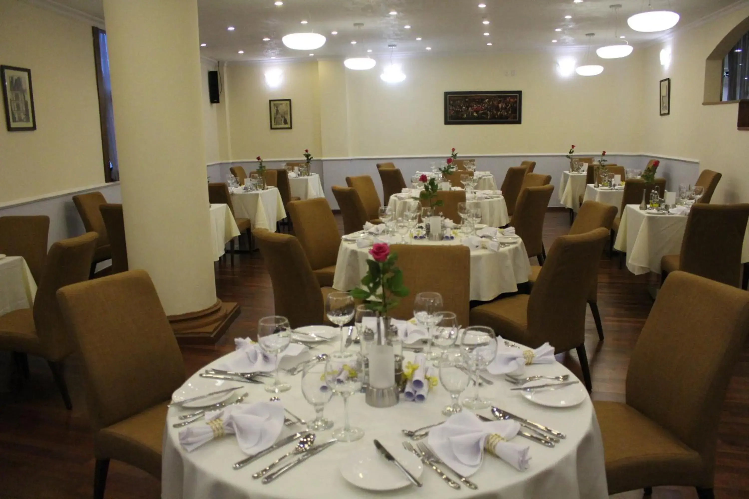 Restaurant/places to eat in Saro Maria Hotel Restaurant/places to eat in Saro Maria Hotel