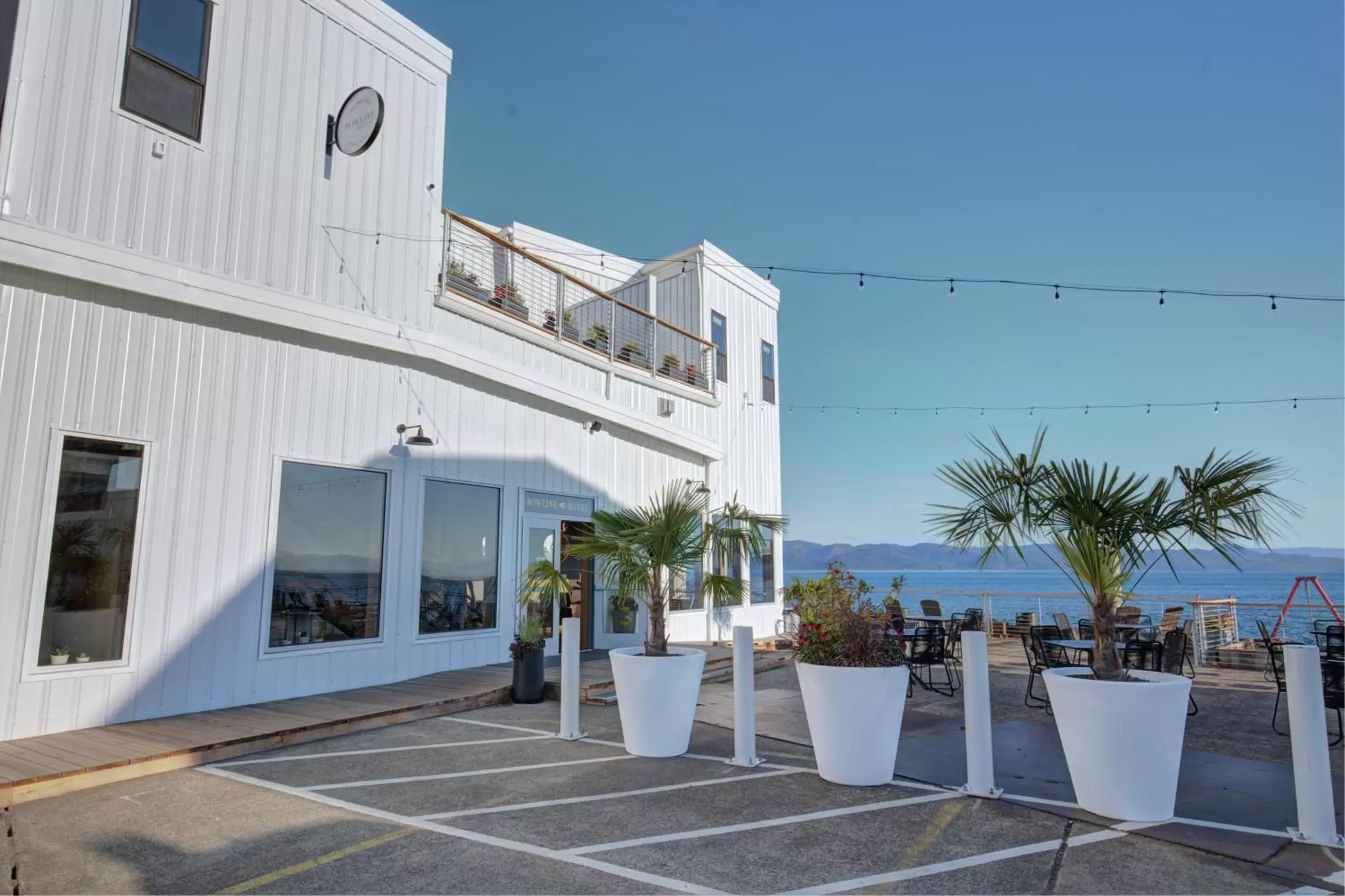 Property building in Bowline Hotel Property building in Bowline Hotel