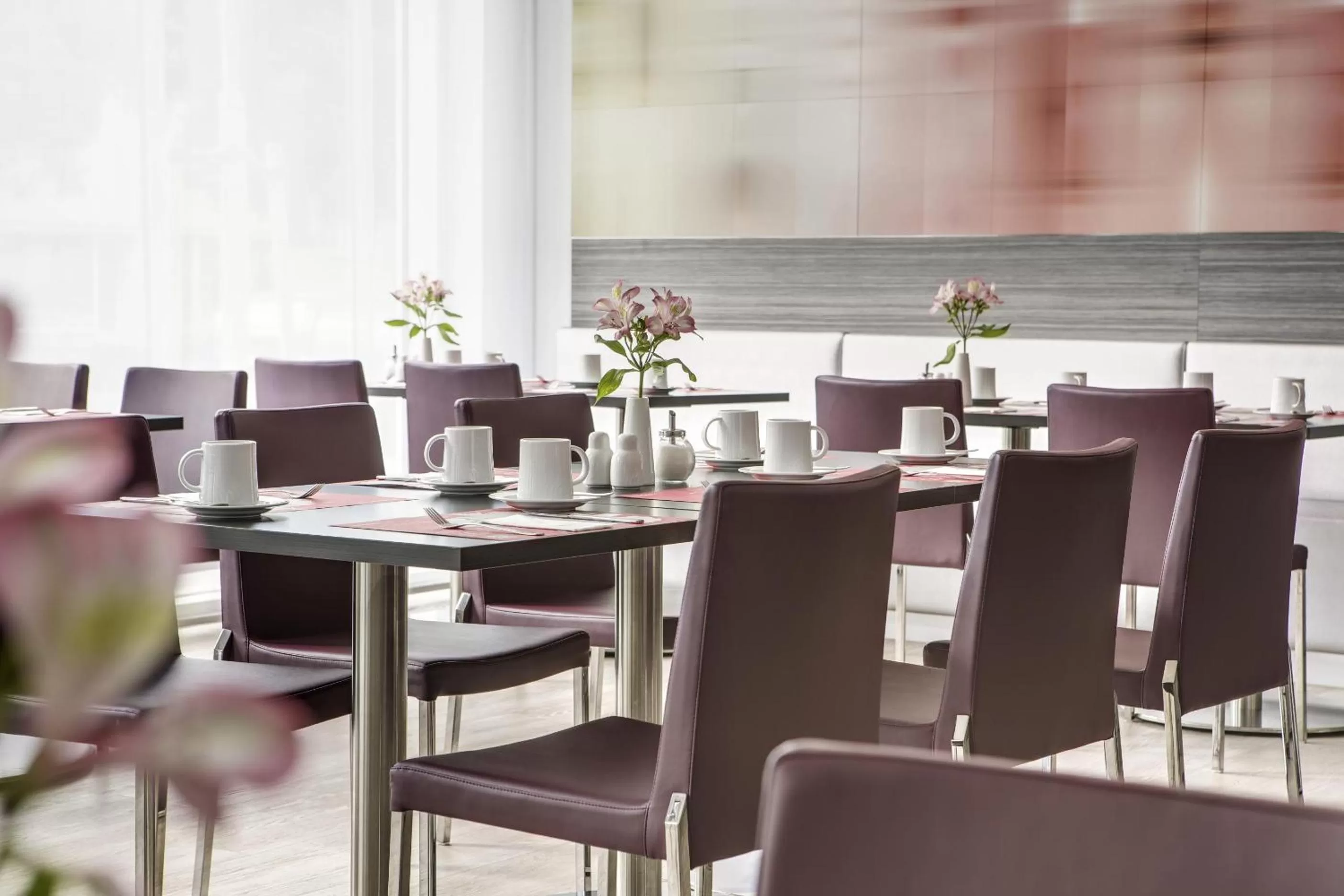 Restaurant/places to eat in IntercityHotel Kiel