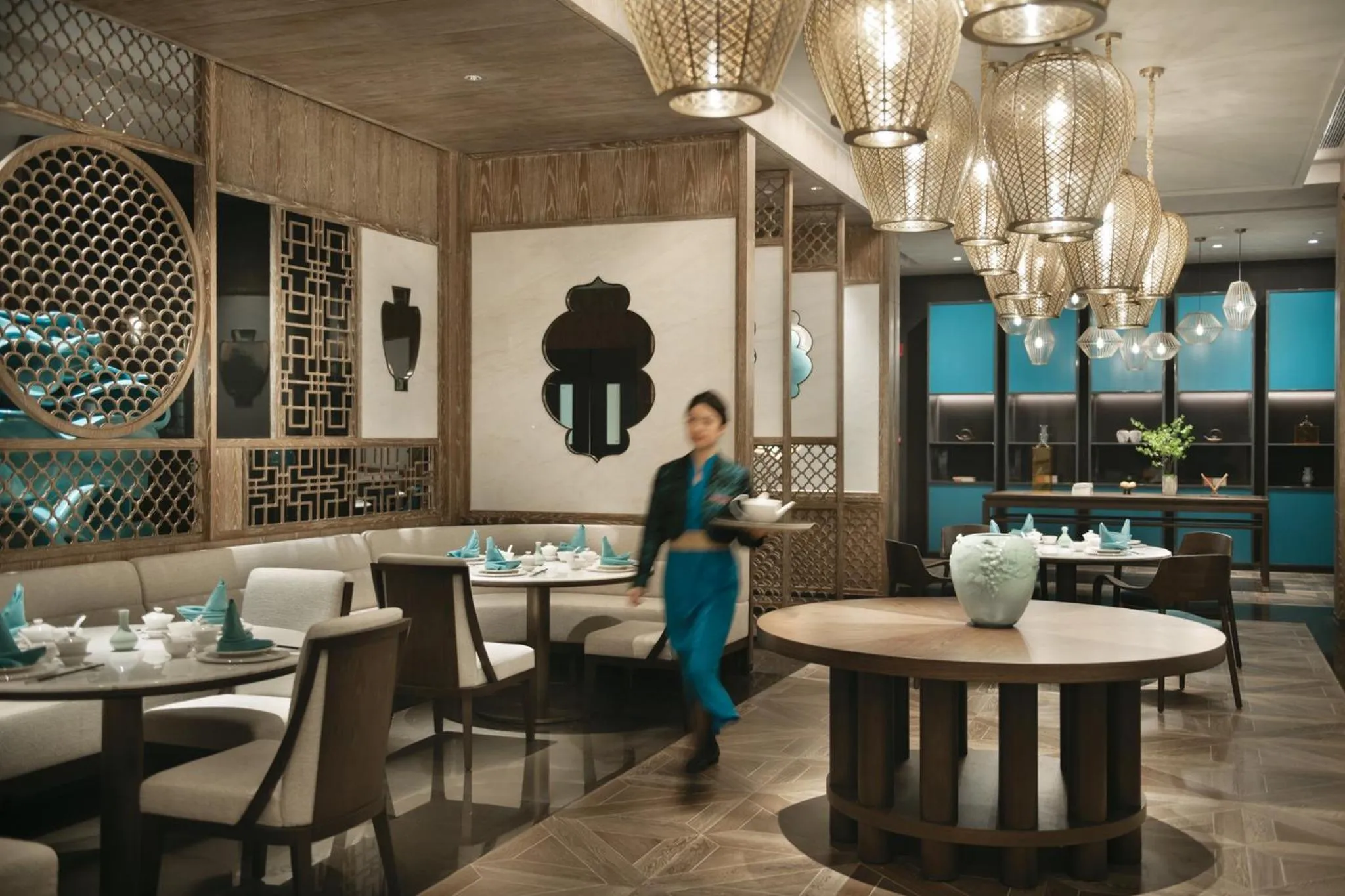 Restaurant/places to eat in Crowne Plaza Wuhan Optics Valley by IHG