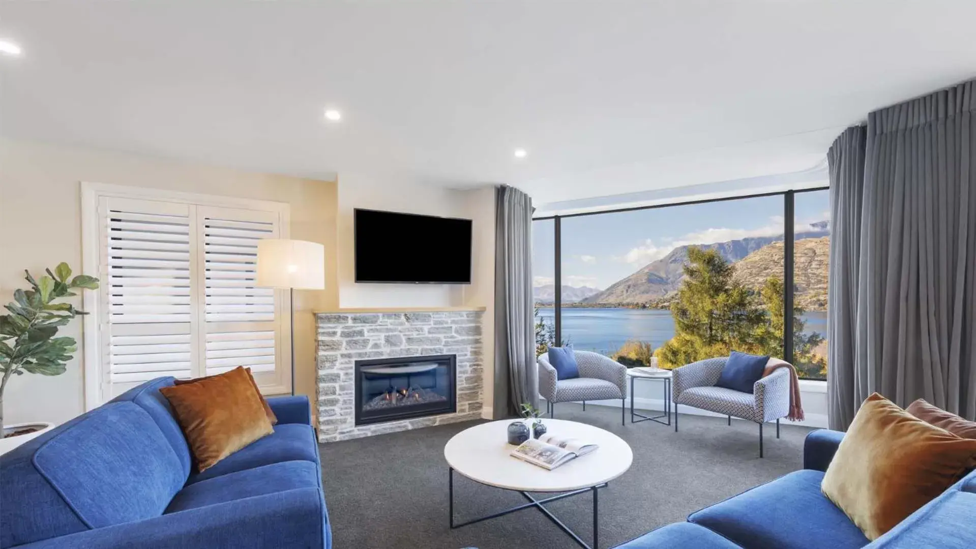 TV and multimedia, Seating Area in Oaks Queenstown Shores Resort