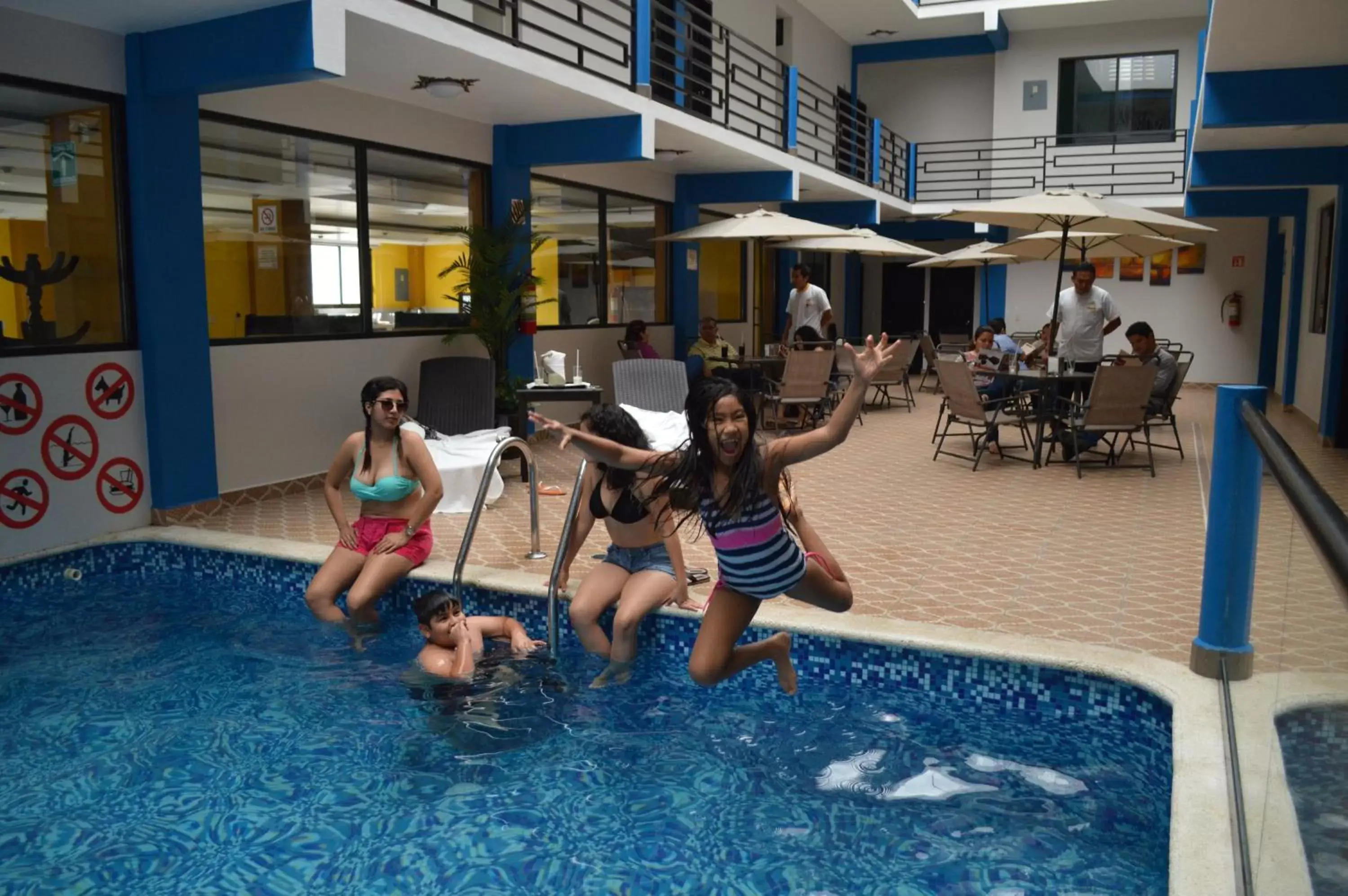 Swimming Pool in Hotel Castillo Del Rey