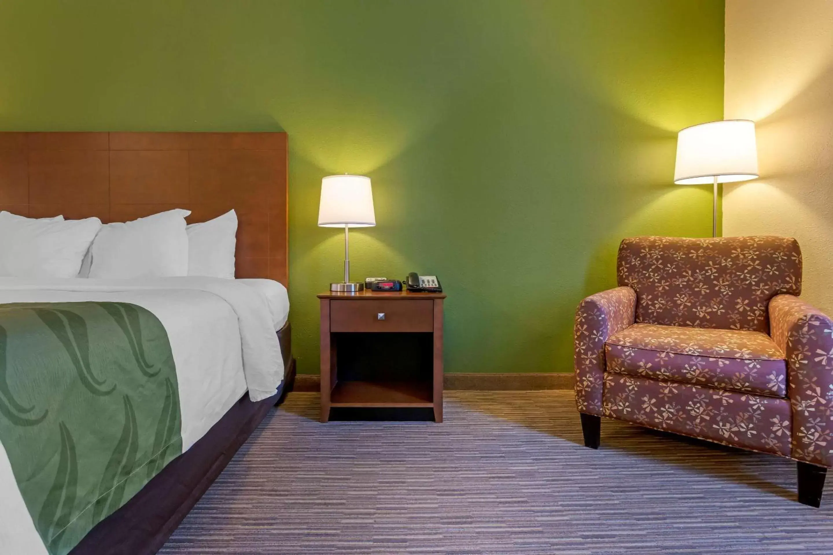 Bedroom, Bed in Quality Inn Harrison North Bedroom, Bed in Quality Inn Harrison North