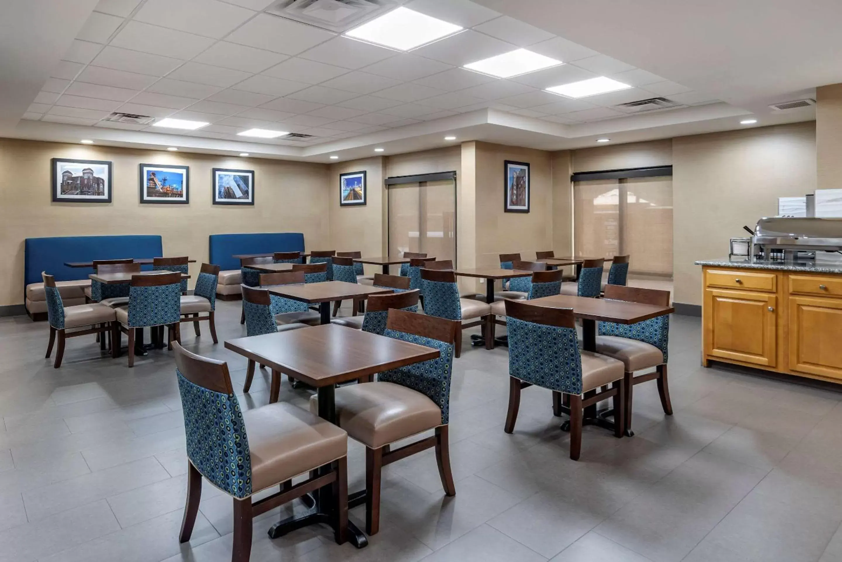 Restaurant/Places to Eat in Comfort Inn Birmingham Homewood