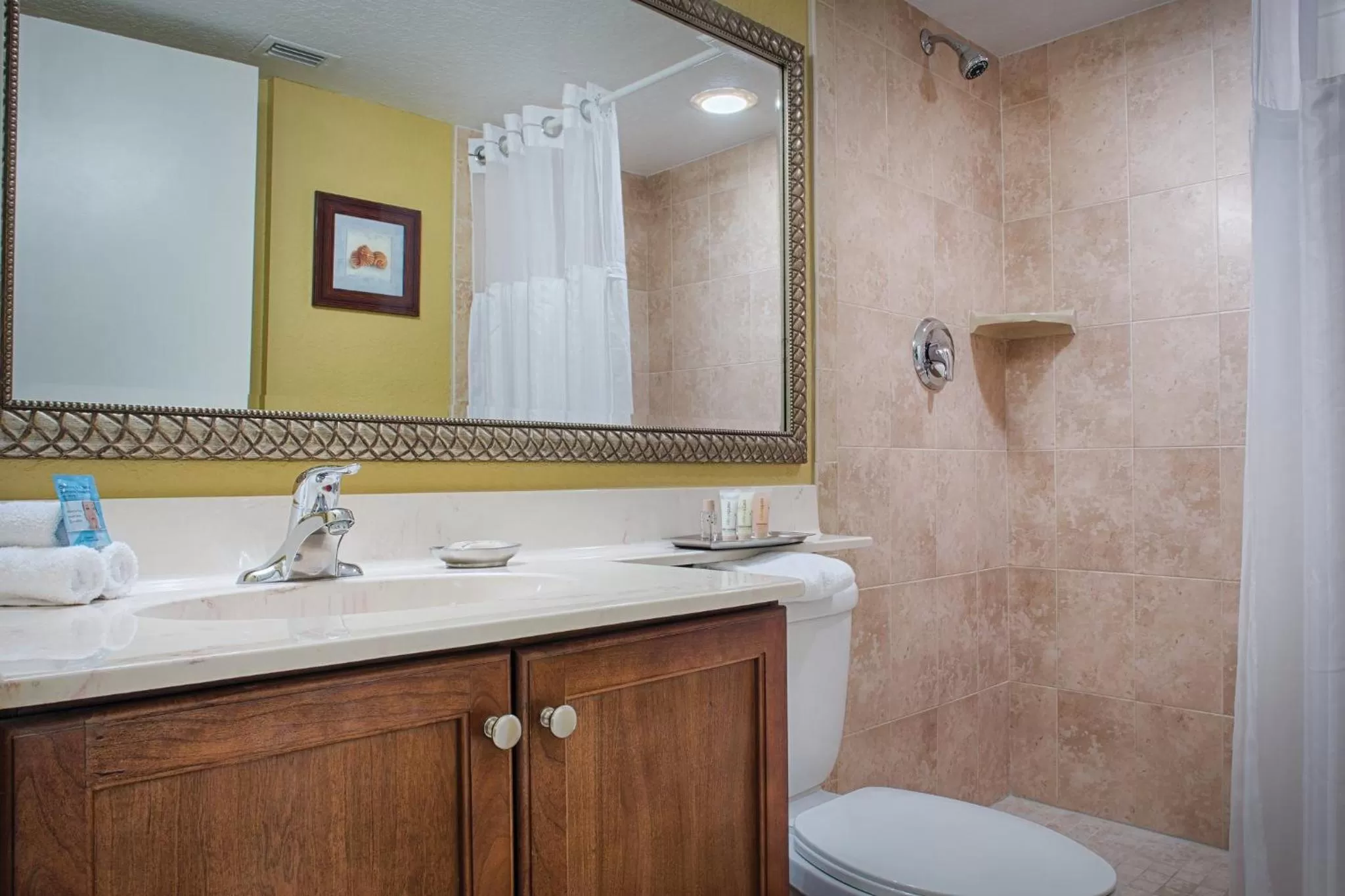 Photo of the whole room in Club Wyndham Santa Barbara