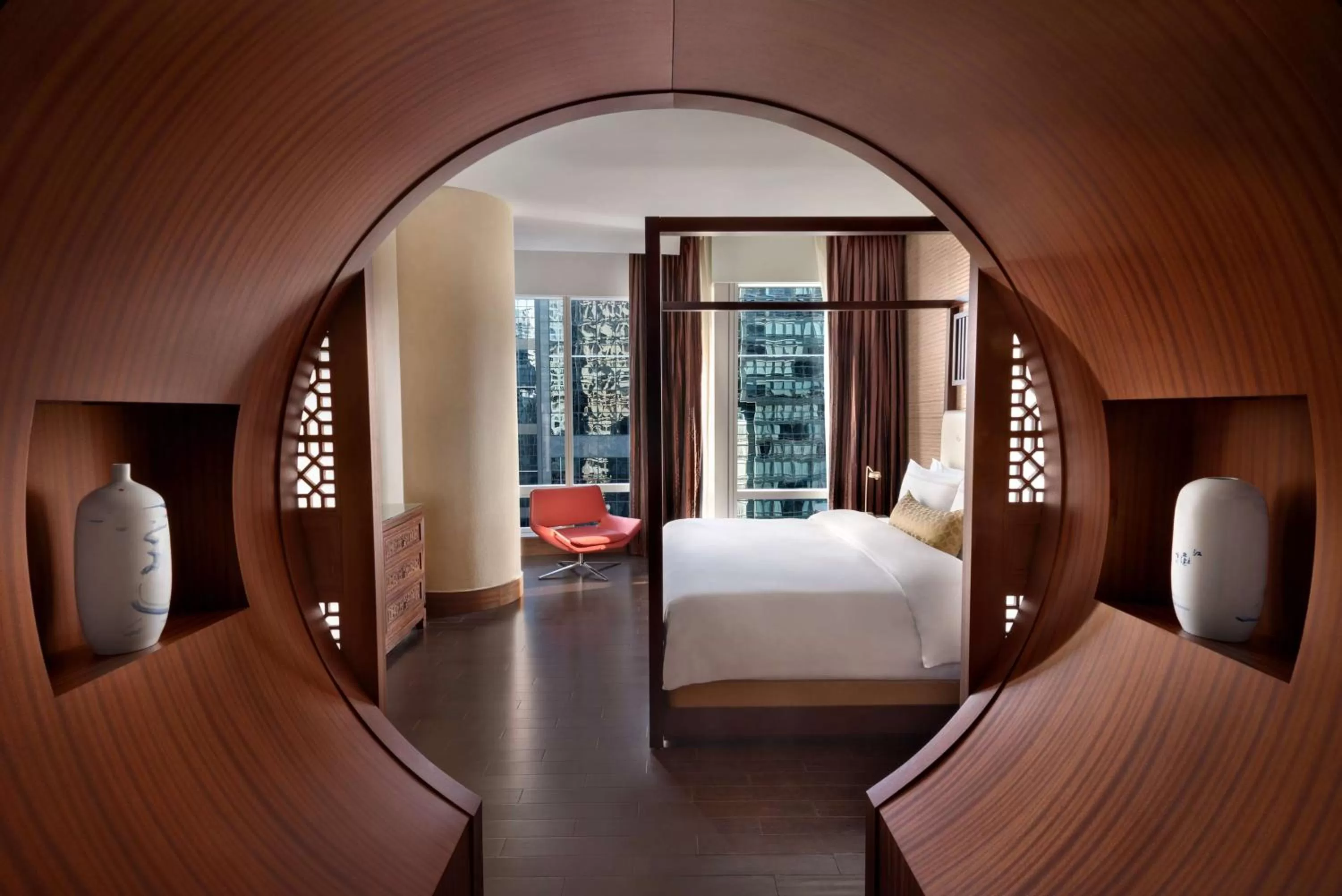 Bed in Shangri-La Toronto