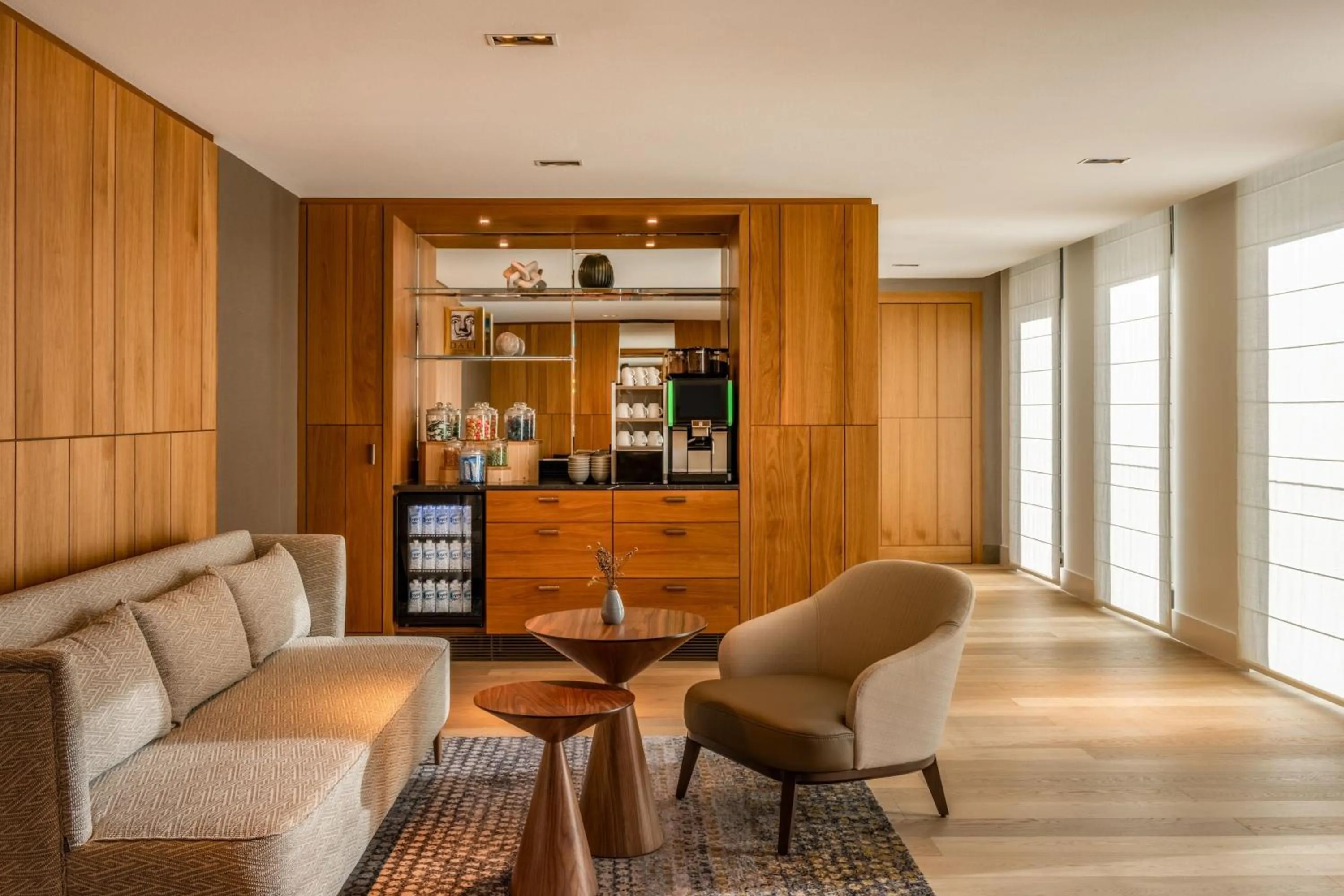 Lounge or bar in Munich Marriott Hotel City West