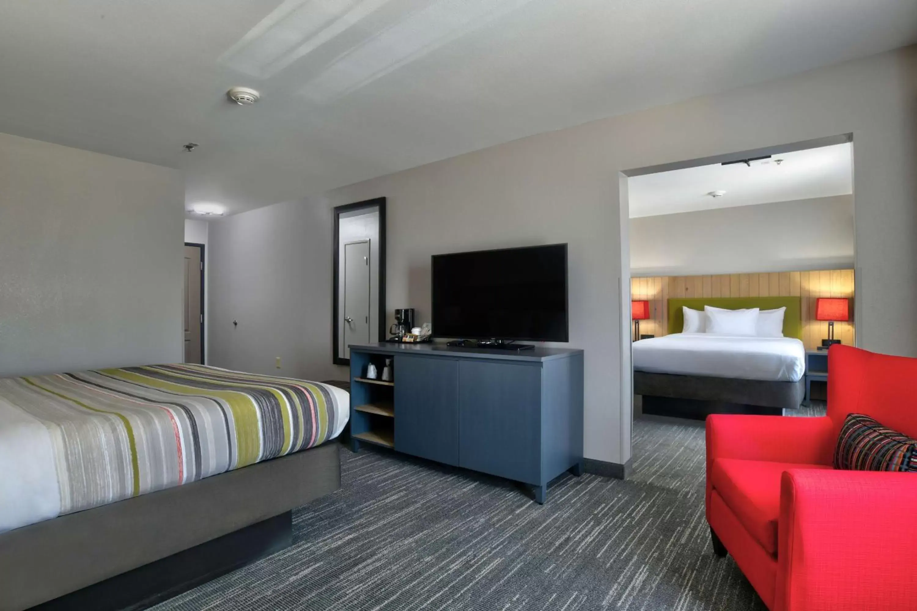 Photo of the whole room, TV/Entertainment Center in Country Inn & Suites by Radisson, Oklahoma City Airport, OK