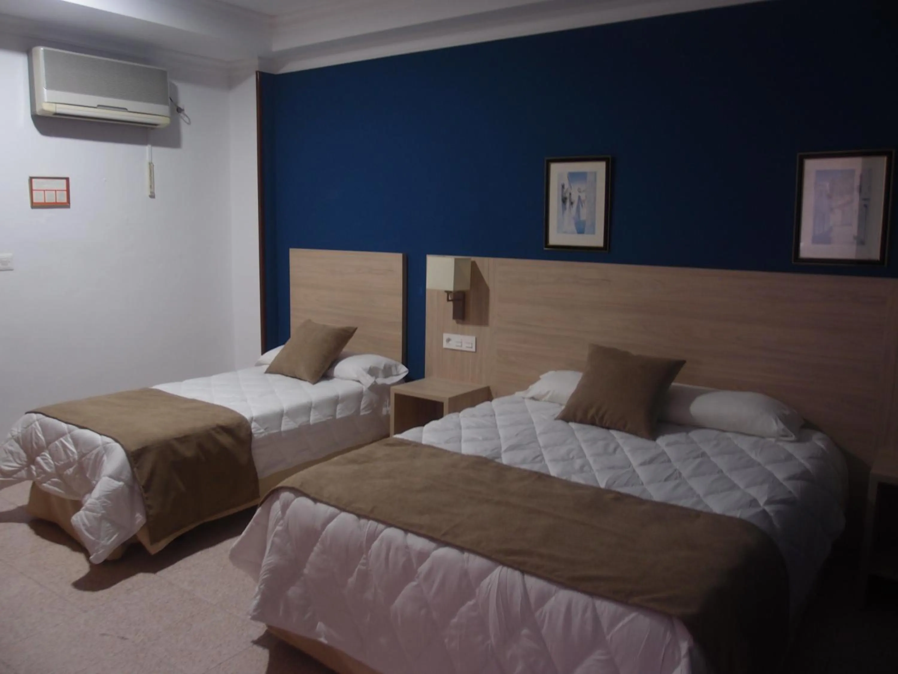 Bed in Hotel Catalán Puerto Real