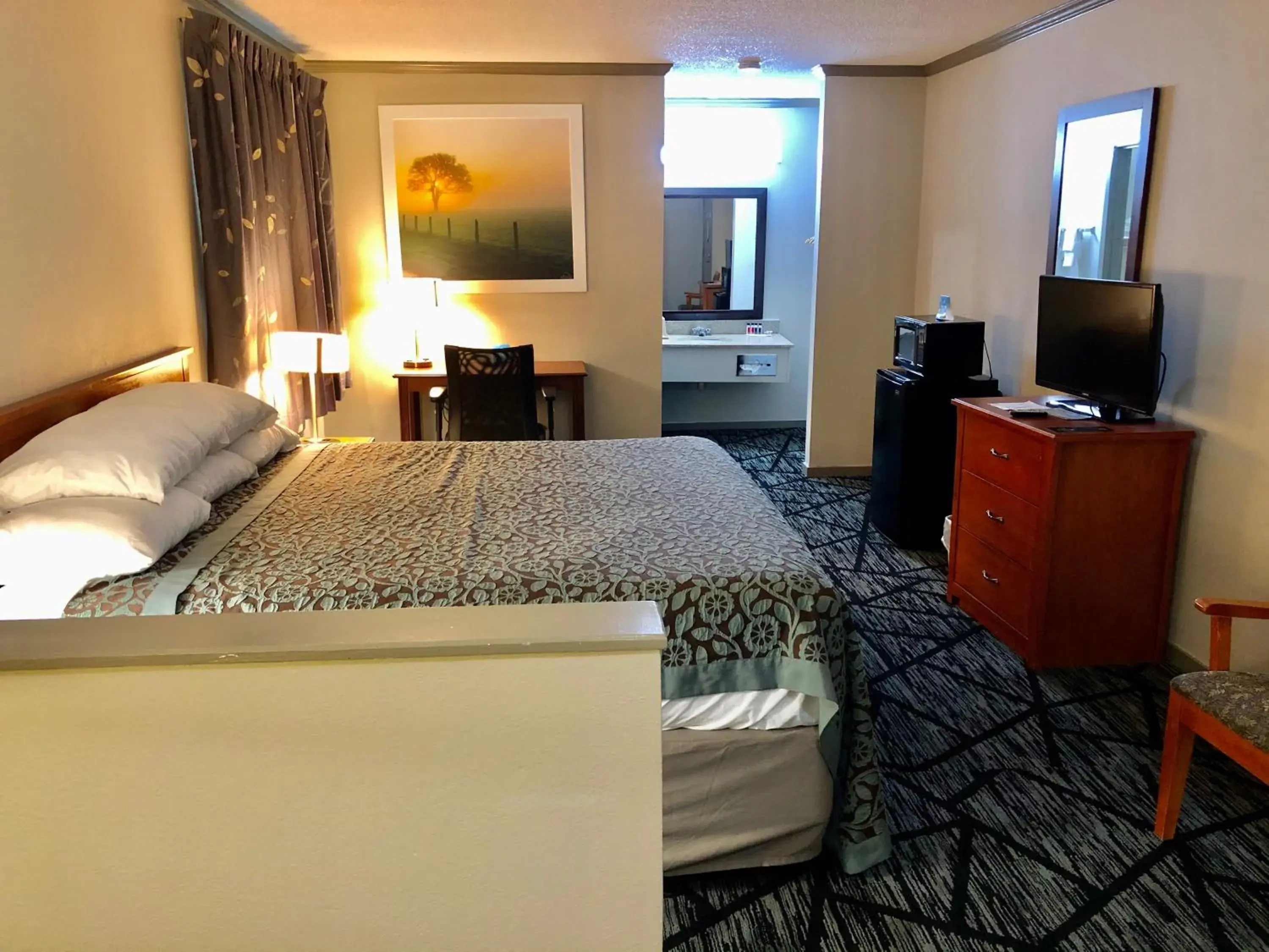 Photo of the whole room in Days Inn by Wyndham Manning