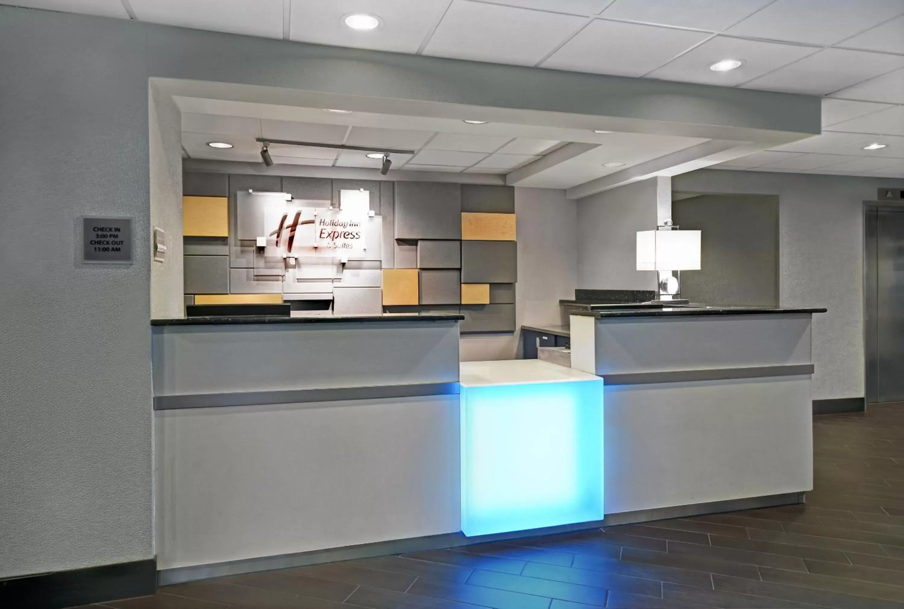 Property building, Lobby/Reception in Holiday Inn Express & Suites Cincinnati Riverfront, an IHG Hotel