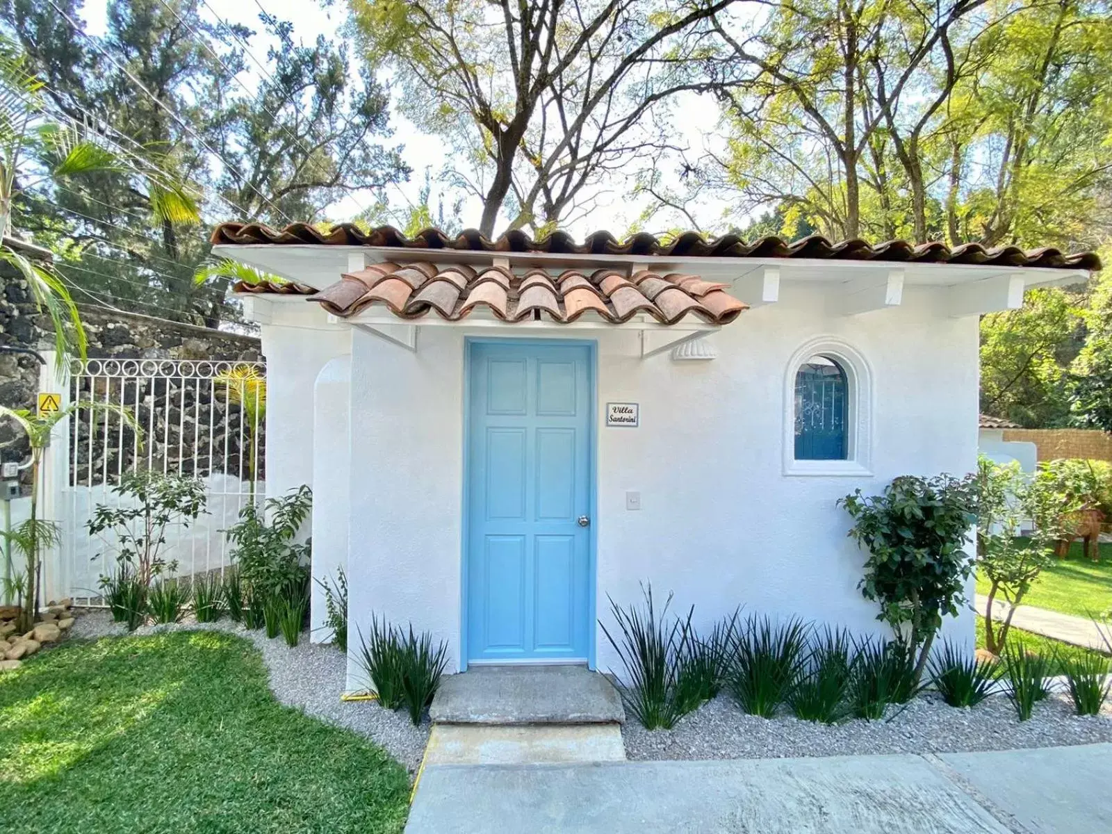 Facade/entrance, Property Building in Hotel Cala Blanca Cuernavaca