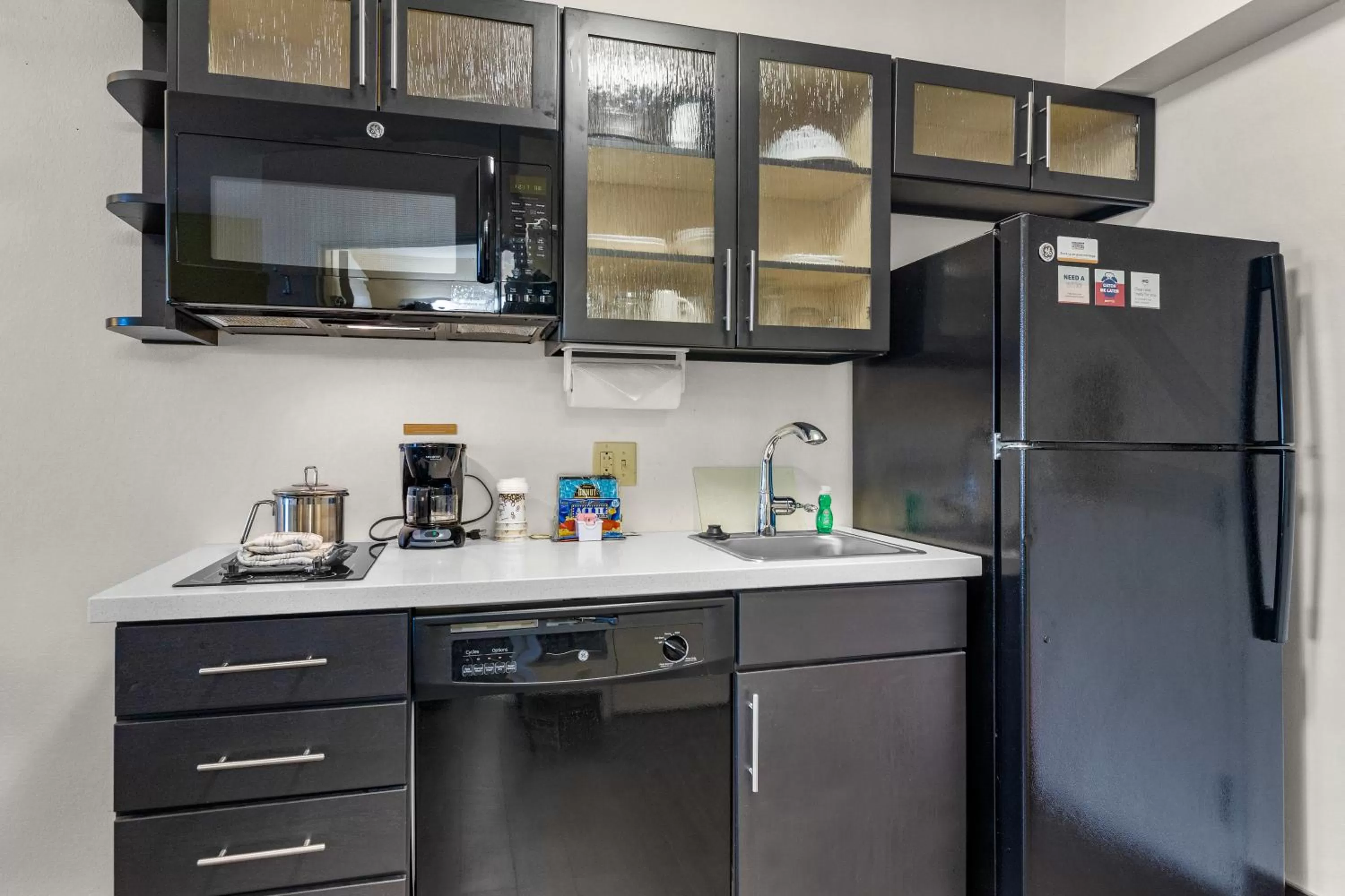 Kitchen or kitchenette in Candlewood Suites Erie by IHG