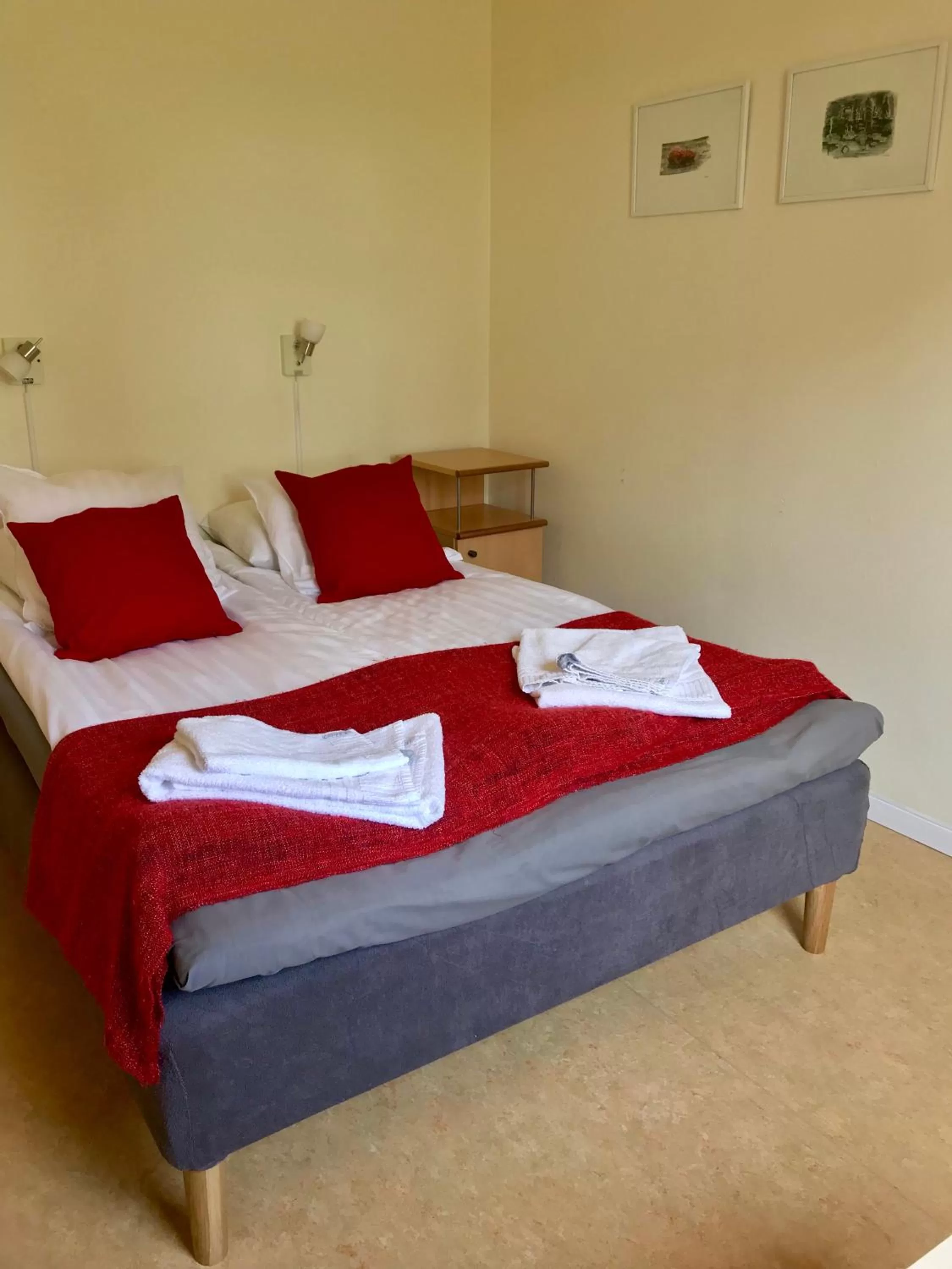 Bed in STF Malmfältens Folkhögskola