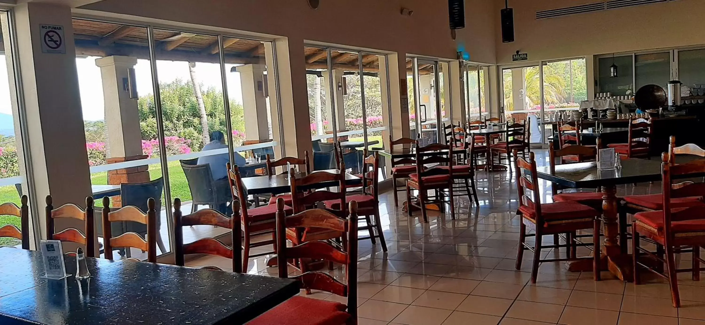 Restaurant/places to eat in Comfort Inn Real La Union Restaurant/places to eat in Comfort Inn Real La Union