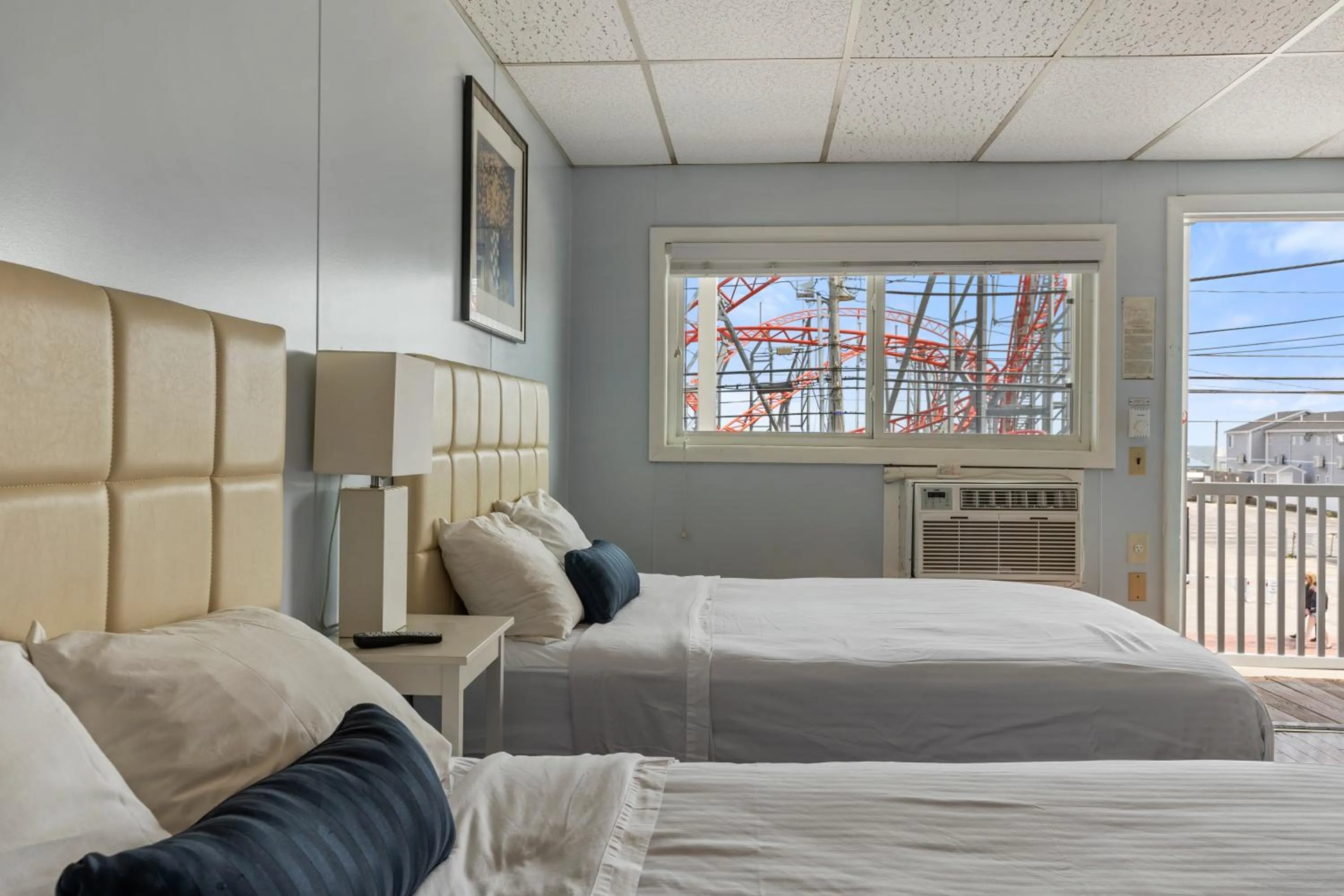 Bed in Mt Royal Motel